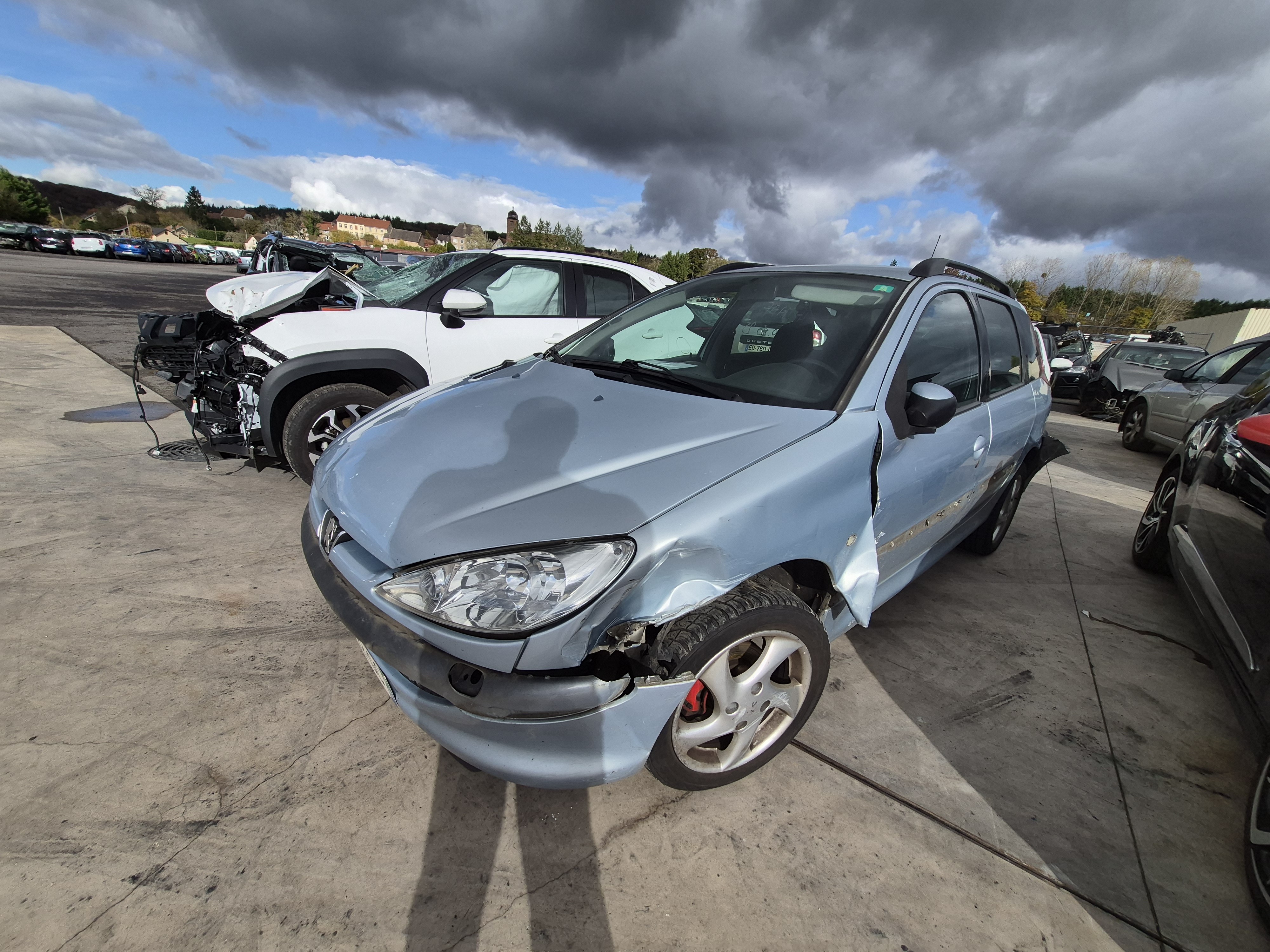 Feu arriere principal gauche (feux) pour PEUGEOT 206 PHASE 2 BREAK Feu arriere principal gauche (feux) pour PEUGEOT 206 PHASE 2 BREAK