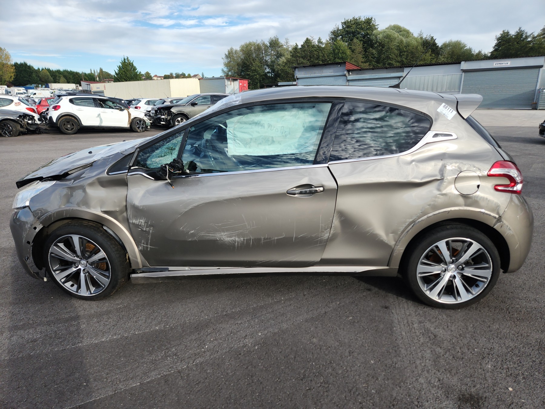 Volant pour PEUGEOT 208 1 PHASE 1 Volant pour PEUGEOT 208 1 PHASE 1