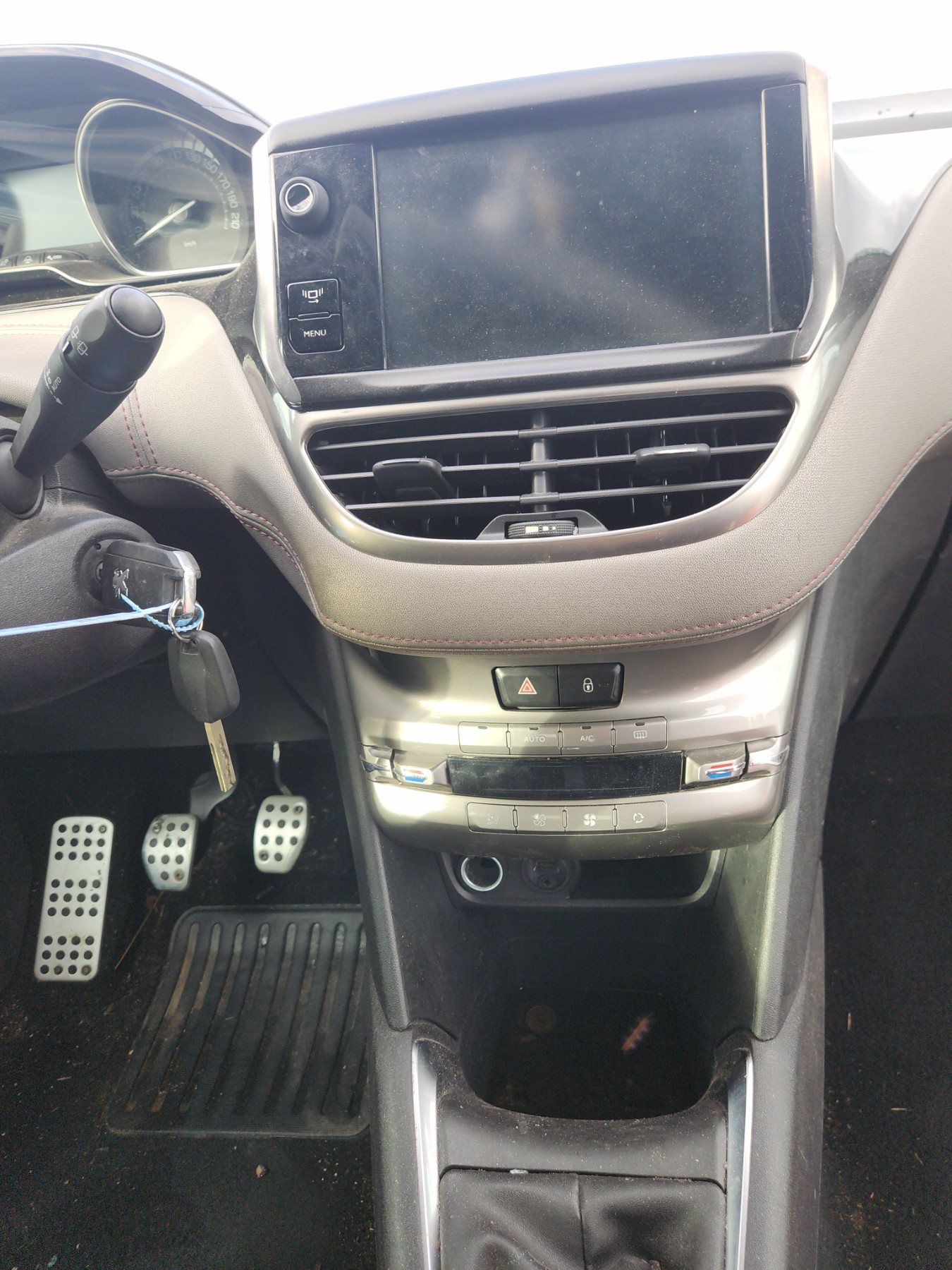Volant pour PEUGEOT 208 1 PHASE 1 Volant pour PEUGEOT 208 1 PHASE 1
