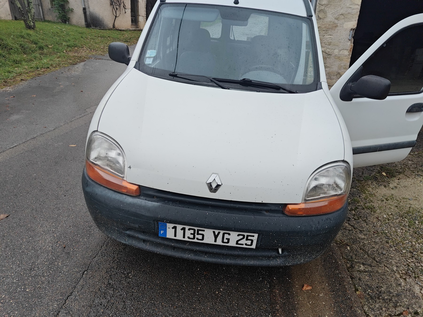 Optique avant principal gauche (feux)(phare) pour RENAULT KANGOO 1 PHASE 1 Optique avant principal gauche (feux)(phare) pour RENAULT KANGOO 1 PHASE 1