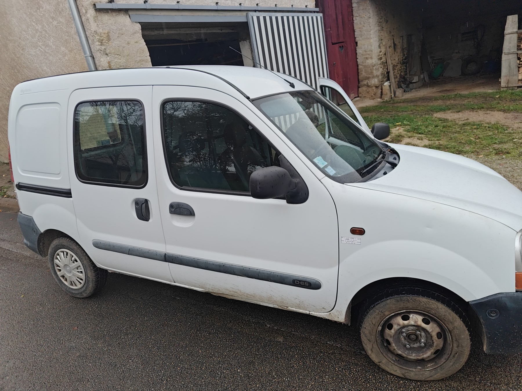 Optique avant principal gauche (feux)(phare) pour RENAULT KANGOO 1 PHASE 1 Optique avant principal gauche (feux)(phare) pour RENAULT KANGOO 1 PHASE 1
