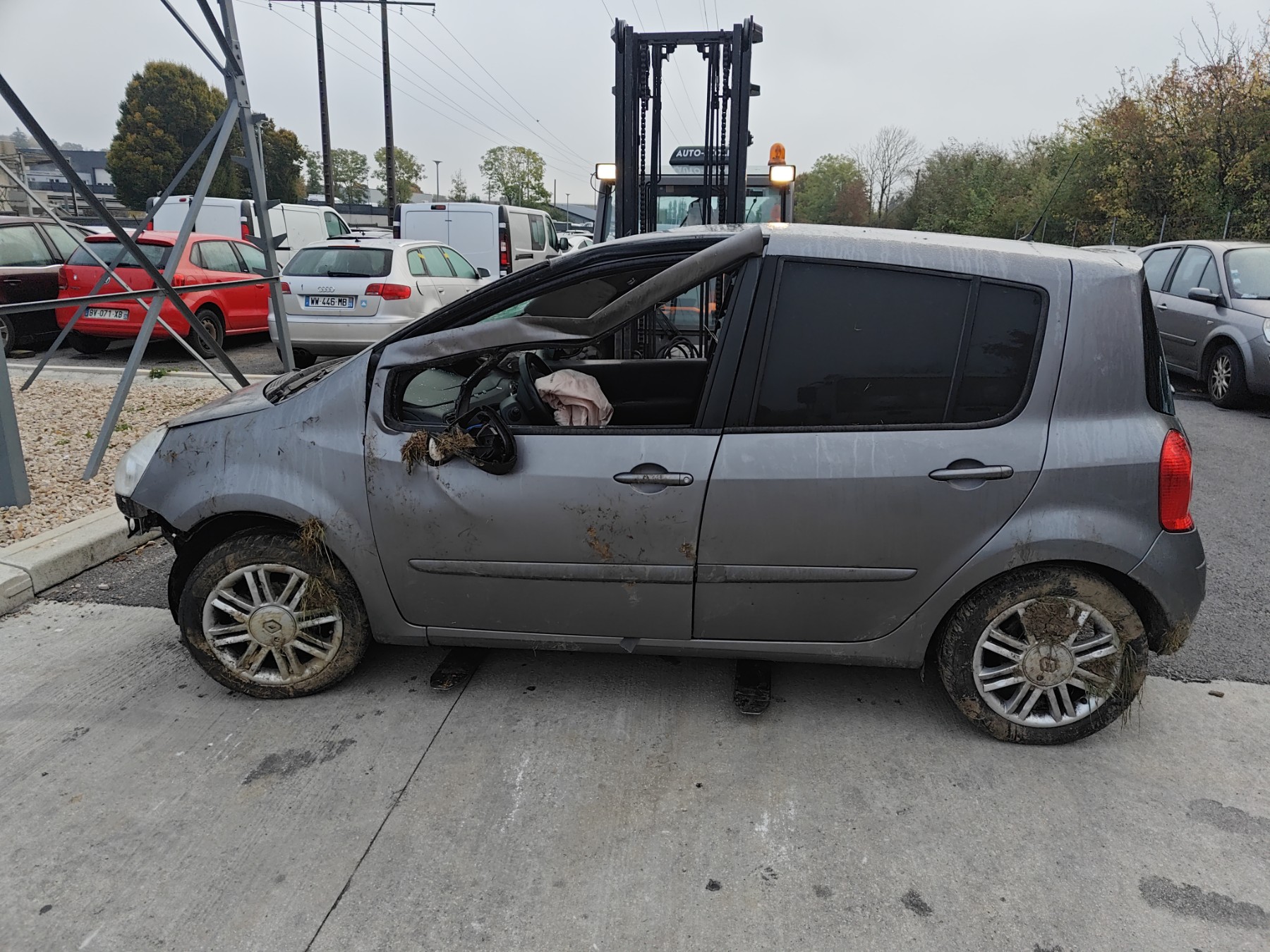 Feu arriere principal droit (feux) pour RENAULT MODUS PHASE 2 Feu arriere principal droit (feux) pour RENAULT MODUS PHASE 2