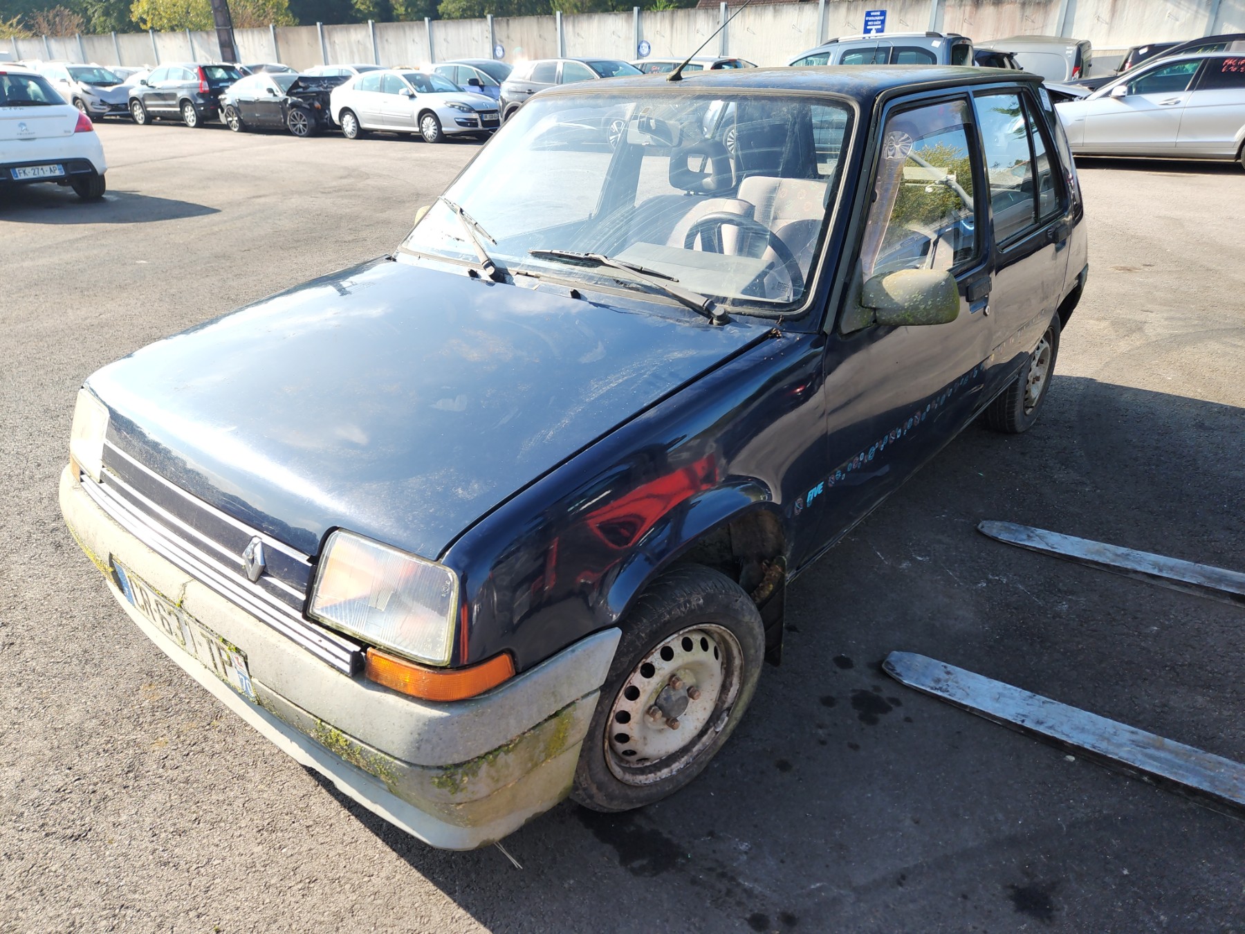 Boitier filtre a air pour RENAULT SUPER 5 Boitier filtre a air pour RENAULT SUPER 5