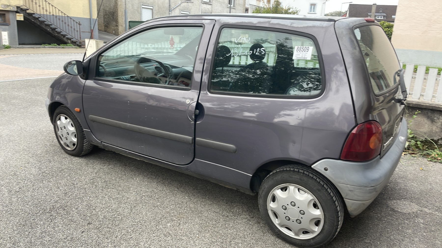 Aile avant droit pour RENAULT TWINGO 1 PHASE 1 Aile avant droit pour RENAULT TWINGO 1 PHASE 1