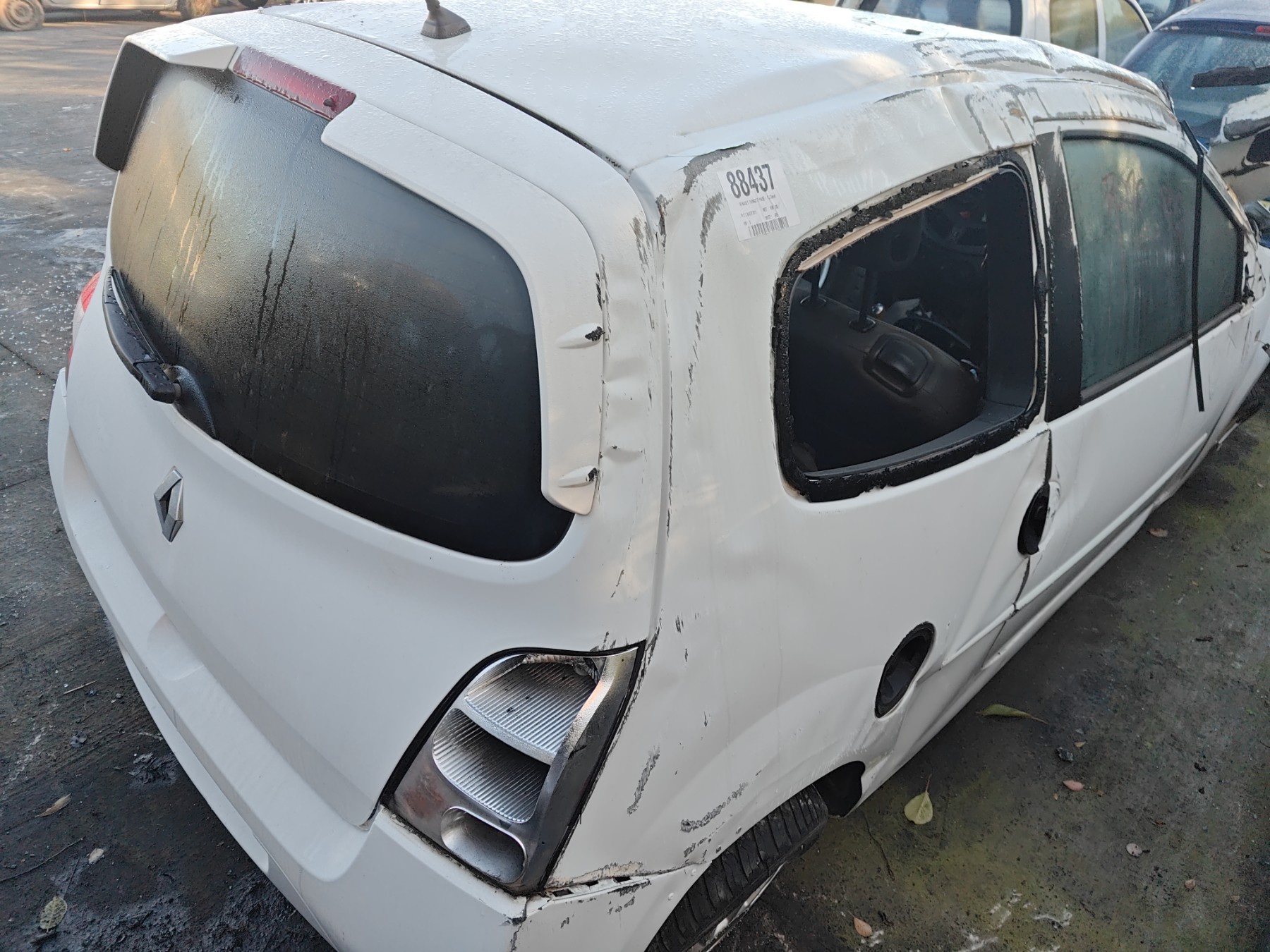 Appui tete avant pour RENAULT TWINGO 2 PHASE 1 Appui tete avant pour RENAULT TWINGO 2 PHASE 1