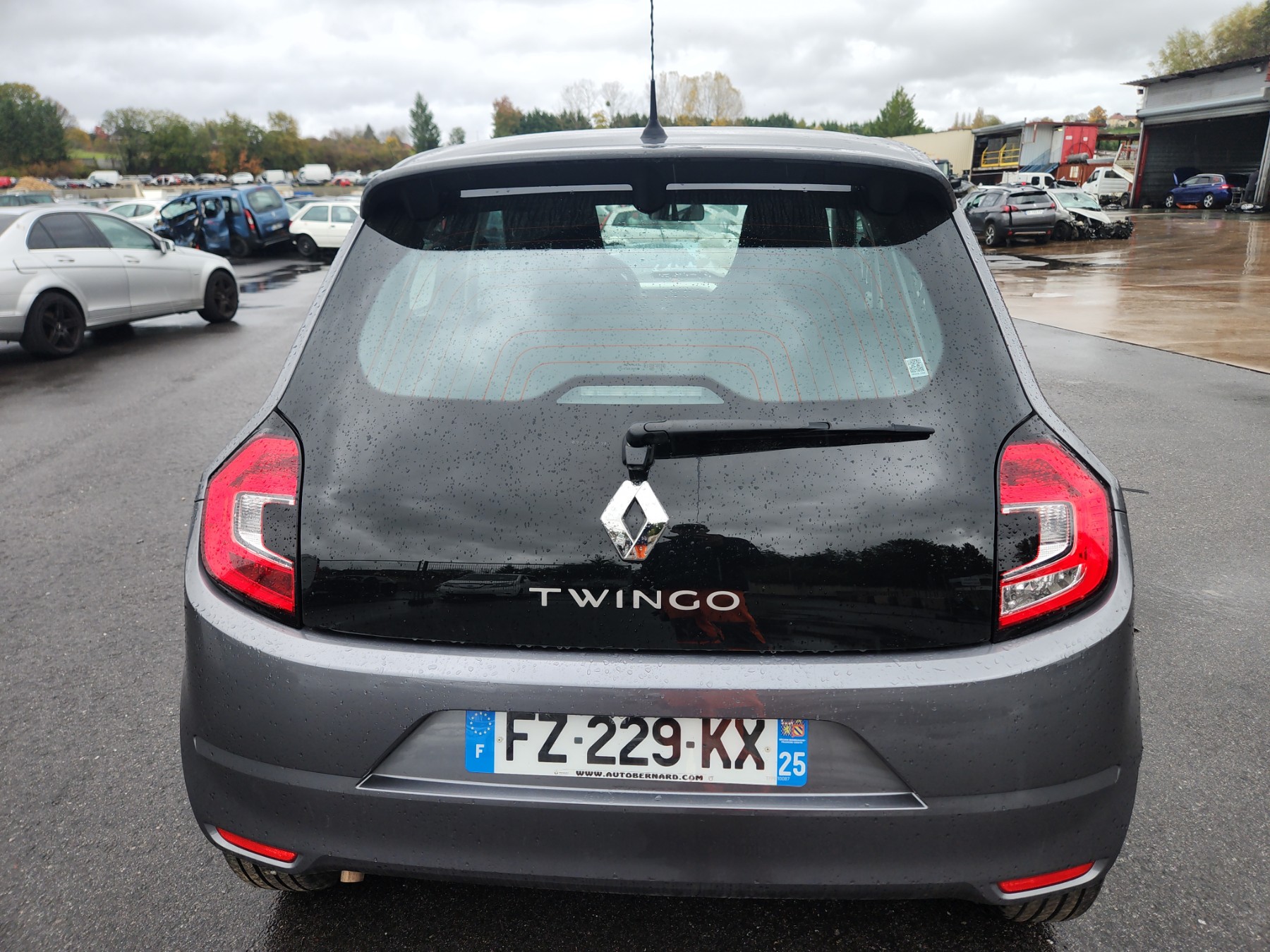 Ventilateur pour RENAULT TWINGO 3 Ventilateur pour RENAULT TWINGO 3