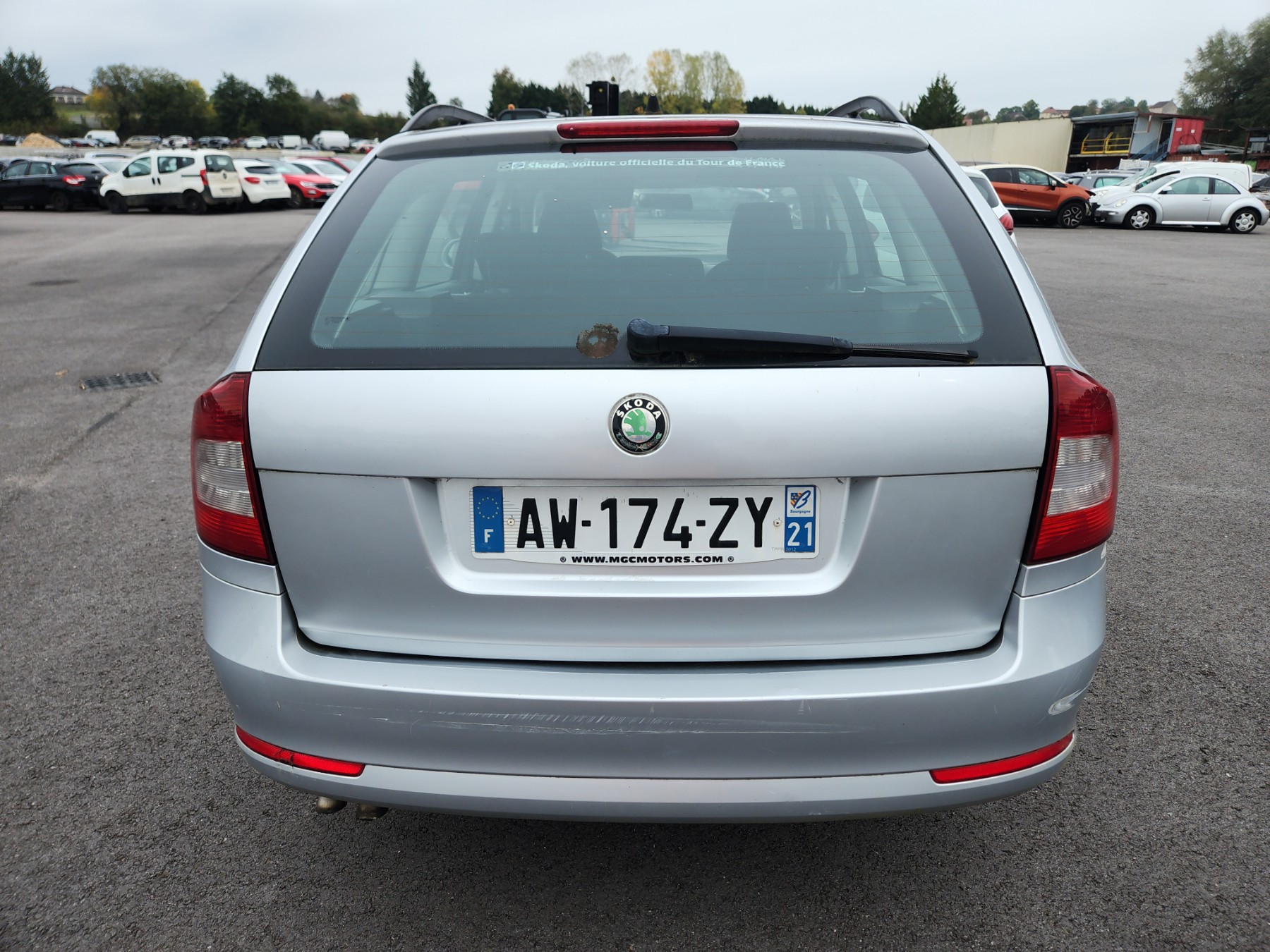 Retroviseur droit pour SKODA OCTAVIA 2 PHASE 1 BREAK Retroviseur droit pour SKODA OCTAVIA 2 PHASE 1 BREAK