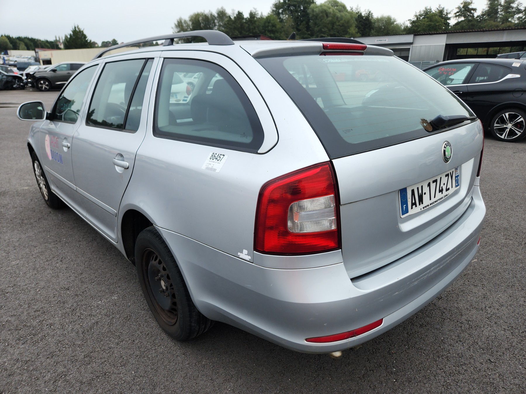 Retroviseur droit pour SKODA OCTAVIA 2 PHASE 1 BREAK Retroviseur droit pour SKODA OCTAVIA 2 PHASE 1 BREAK
