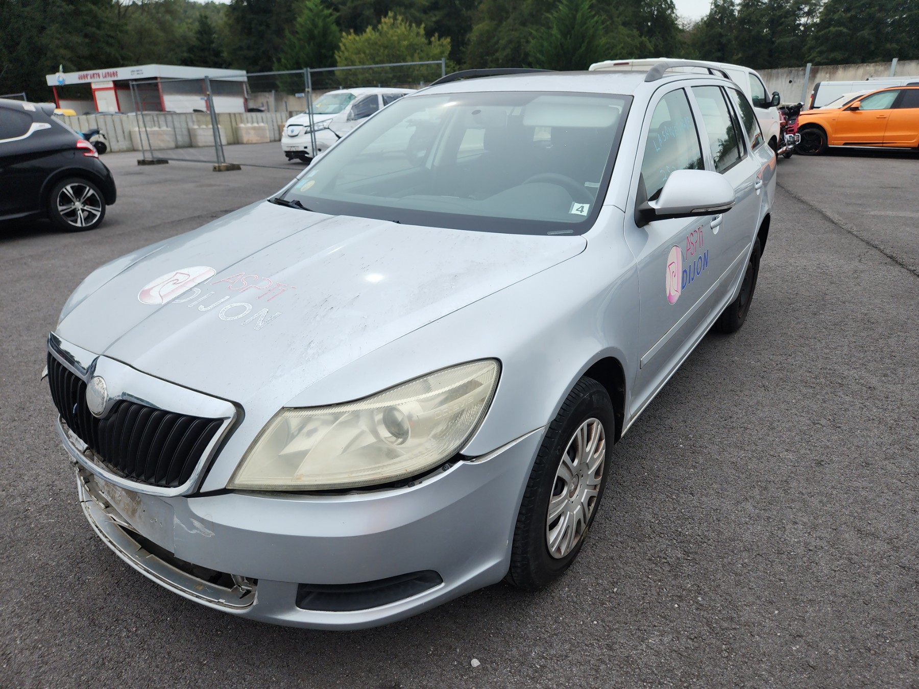 Retroviseur droit pour SKODA OCTAVIA 2 PHASE 1 BREAK Retroviseur droit pour SKODA OCTAVIA 2 PHASE 1 BREAK