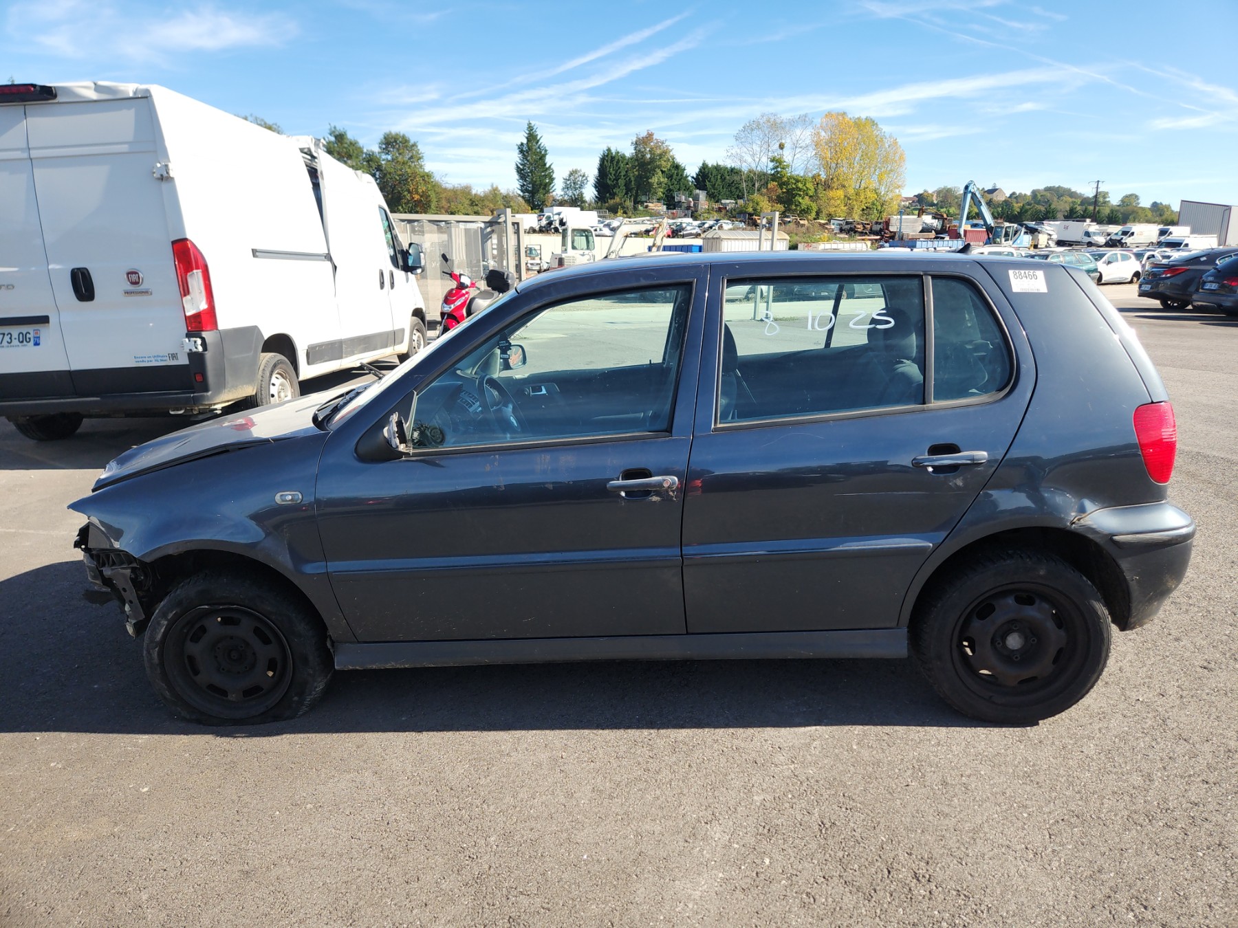 Feu arriere principal droit (feux) pour VOLKSWAGEN POLO 3 PHASE 2 Feu arriere principal droit (feux) pour VOLKSWAGEN POLO 3 PHASE 2