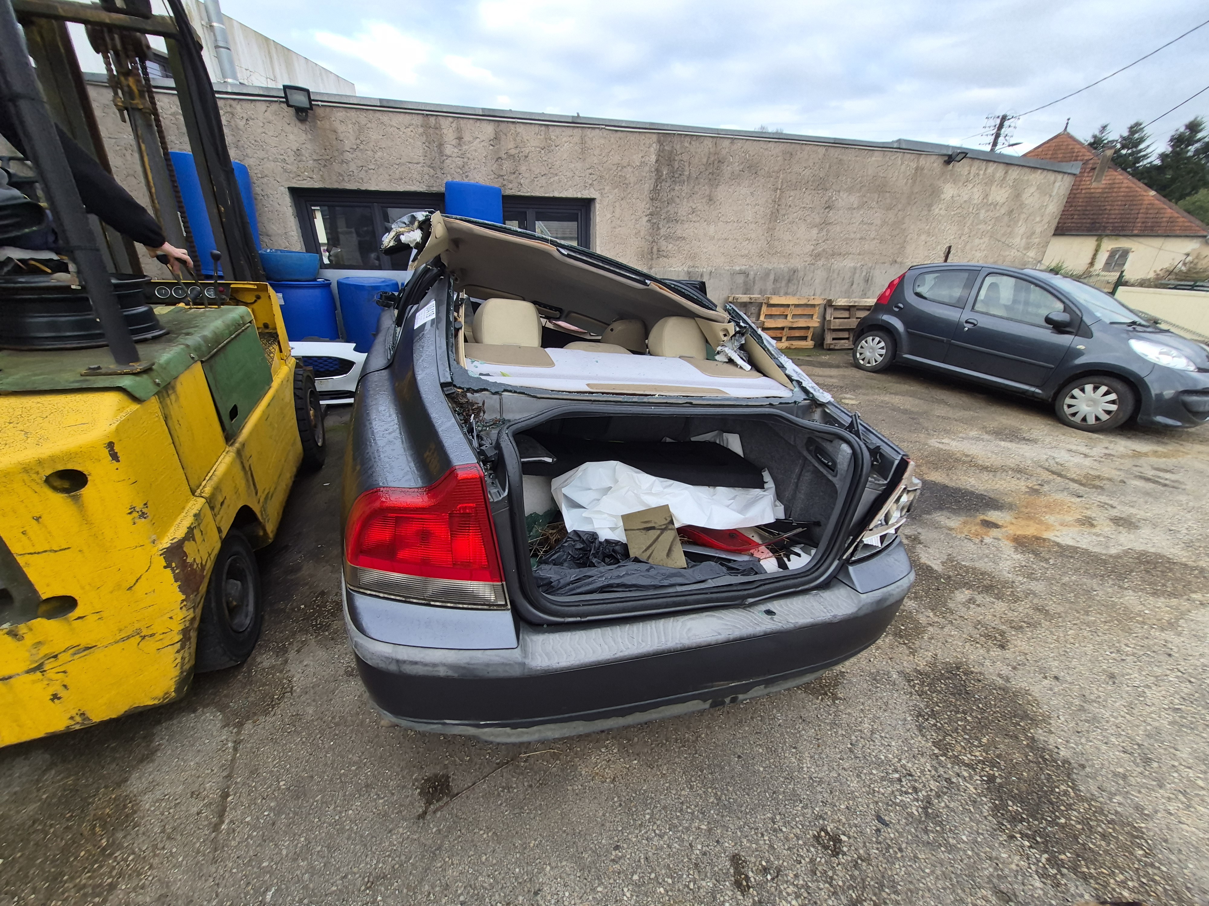 Etrier arriere droit (freinage) pour VOLVO S 60 1 PHASE 1 Etrier arriere droit (freinage) pour VOLVO S 60 1 PHASE 1