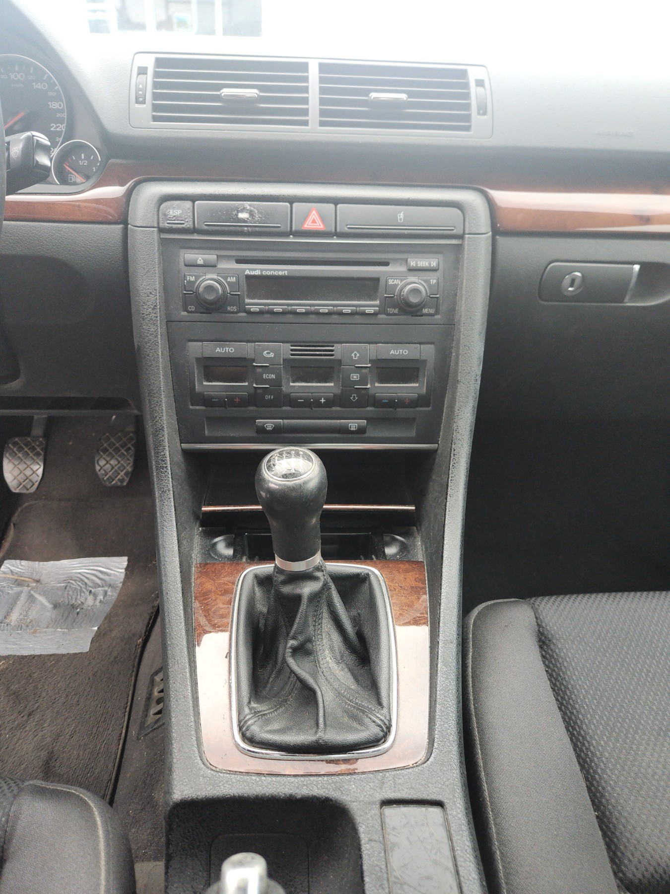 Feu arriere principal droit (feux) pour AUDI A4 2 PHASE 1 Feu arriere principal droit (feux) pour AUDI A4 2 PHASE 1