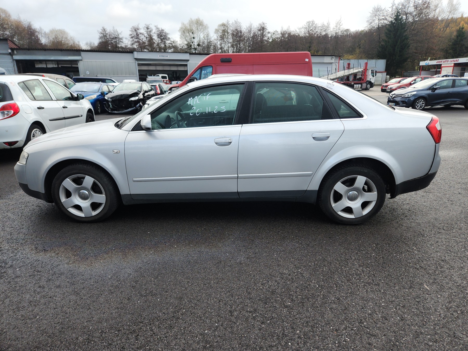 Feu arriere principal droit (feux) pour AUDI A4 2 PHASE 1 Feu arriere principal droit (feux) pour AUDI A4 2 PHASE 1