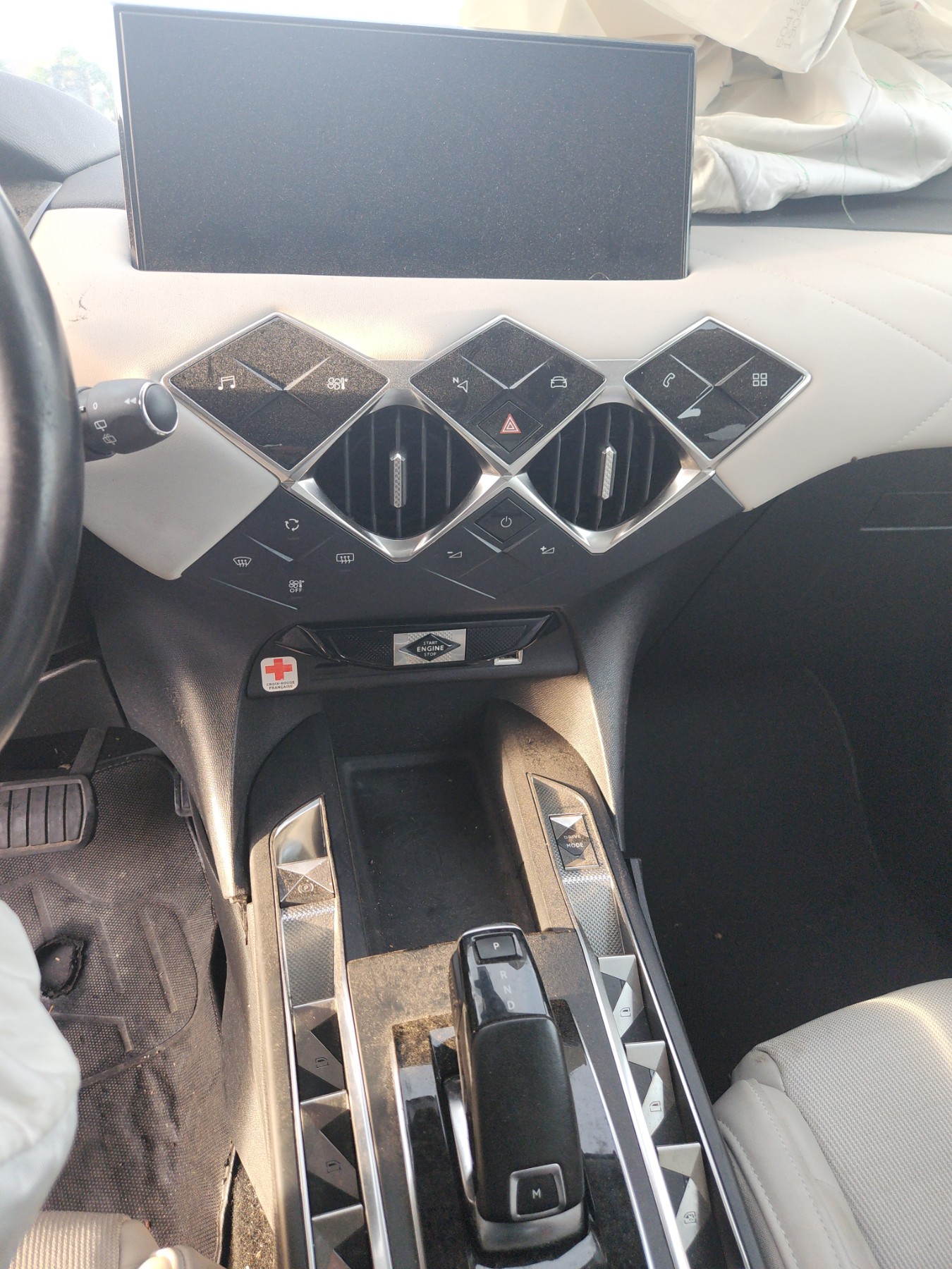 Appui tete avant pour DS DS3 CROSSBACK Appui tete avant pour DS DS3 CROSSBACK