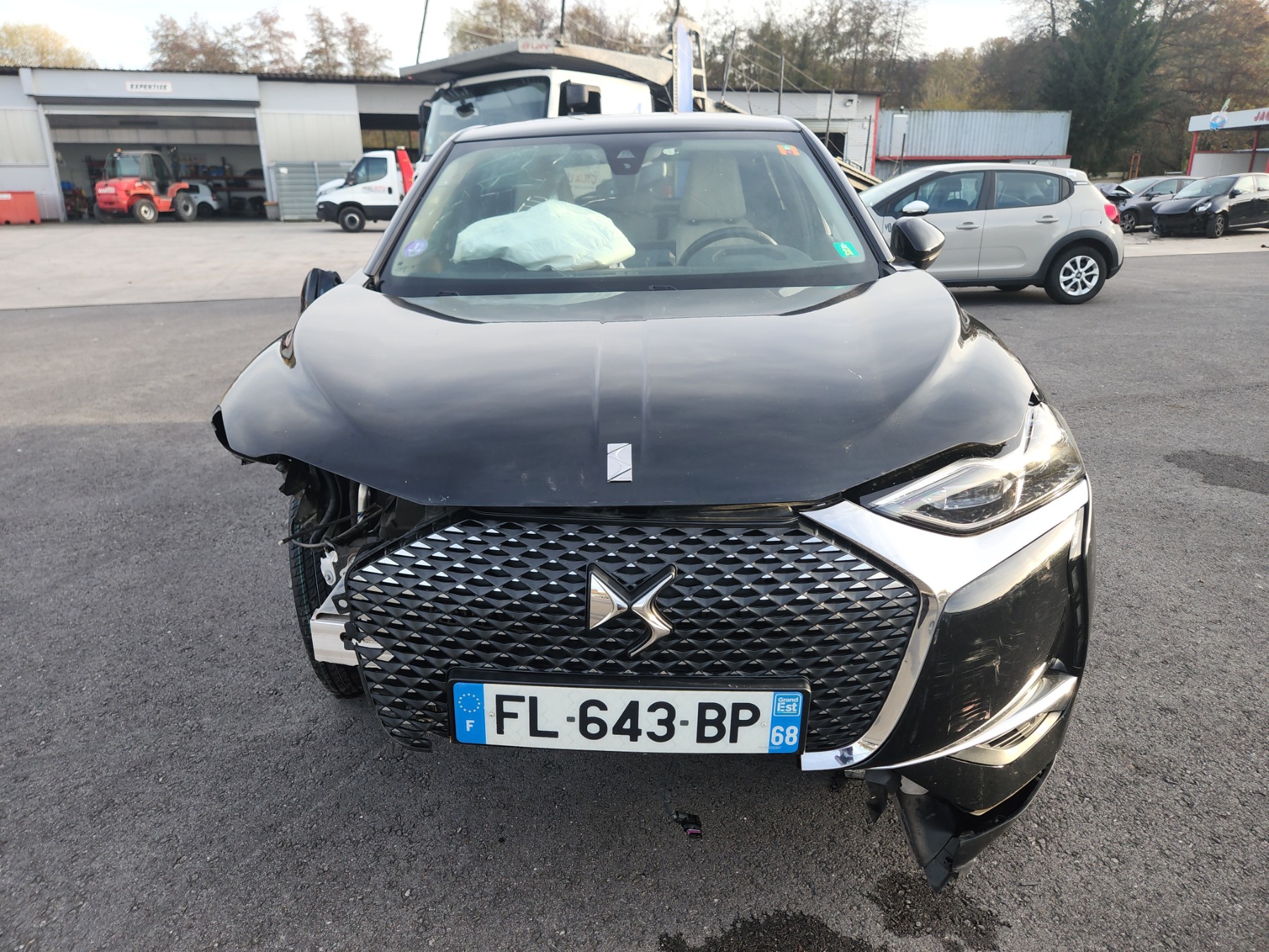 Appui tete avant pour DS DS3 CROSSBACK Appui tete avant pour DS DS3 CROSSBACK