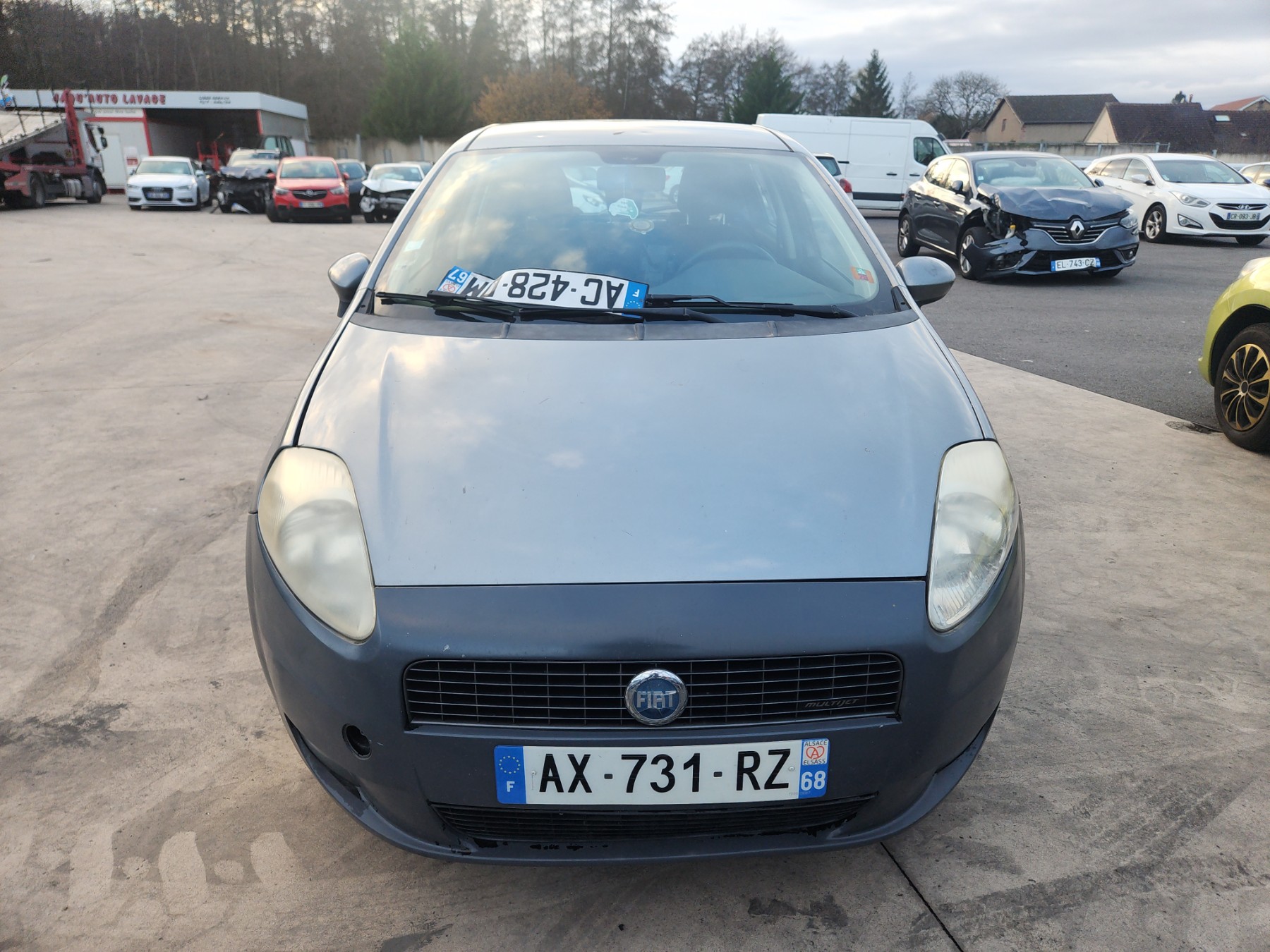 Aile avant droit pour FIAT GRANDE PUNTO Aile avant droit pour FIAT GRANDE PUNTO