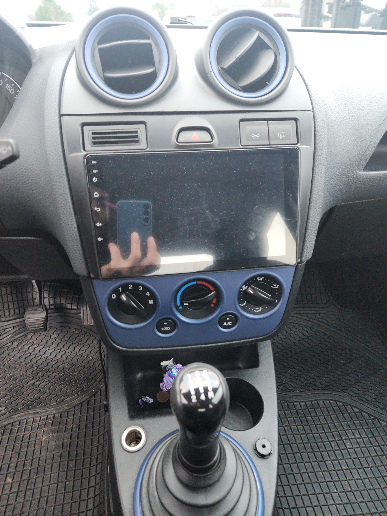 Retroviseur gauche pour FORD FIESTA 5 PHASE 2 Retroviseur gauche pour FORD FIESTA 5 PHASE 2