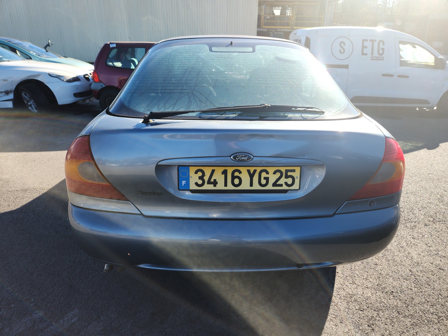 Optique avant principal gauche (feux)(phare) pour FORD MONDEO 1 PHASE 2 Optique avant principal gauche (feux)(phare) pour FORD MONDEO 1 PHASE 2