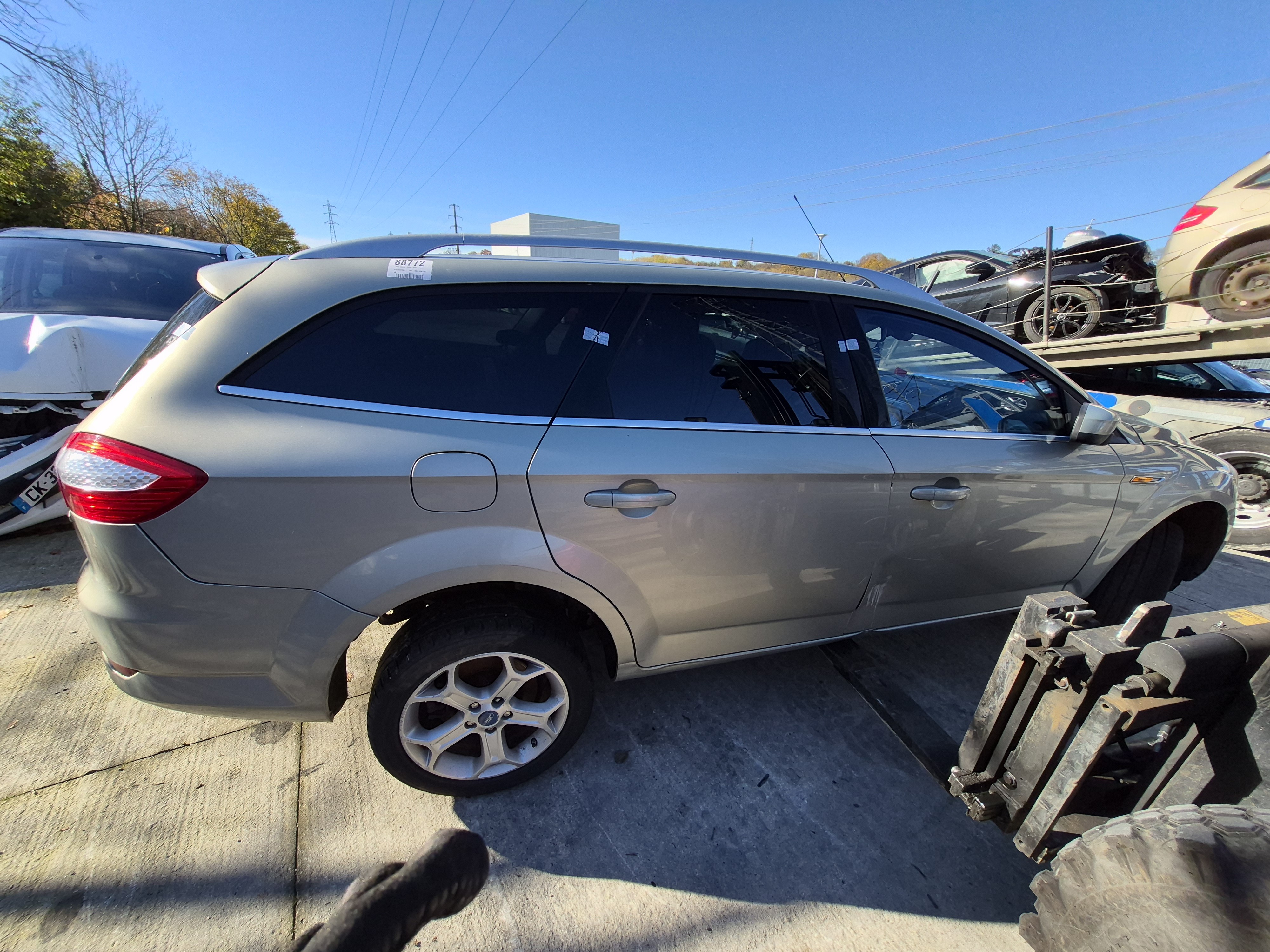 Jante pour FORD MONDEO 3 PHASE 1 BREAK Jante pour FORD MONDEO 3 PHASE 1 BREAK