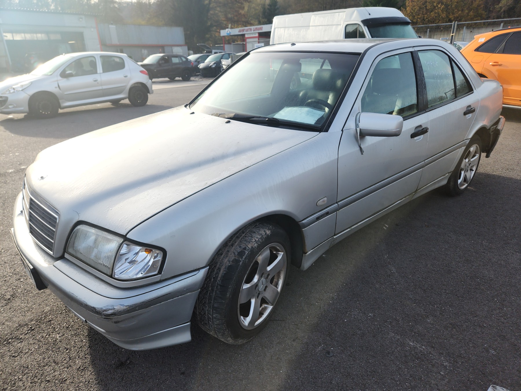 Bloc ABS (freins anti-blocage) pour MERCEDES CLASSE C 202 PHASE 2 Bloc ABS (freins anti-blocage) pour MERCEDES CLASSE C 202 PHASE 2