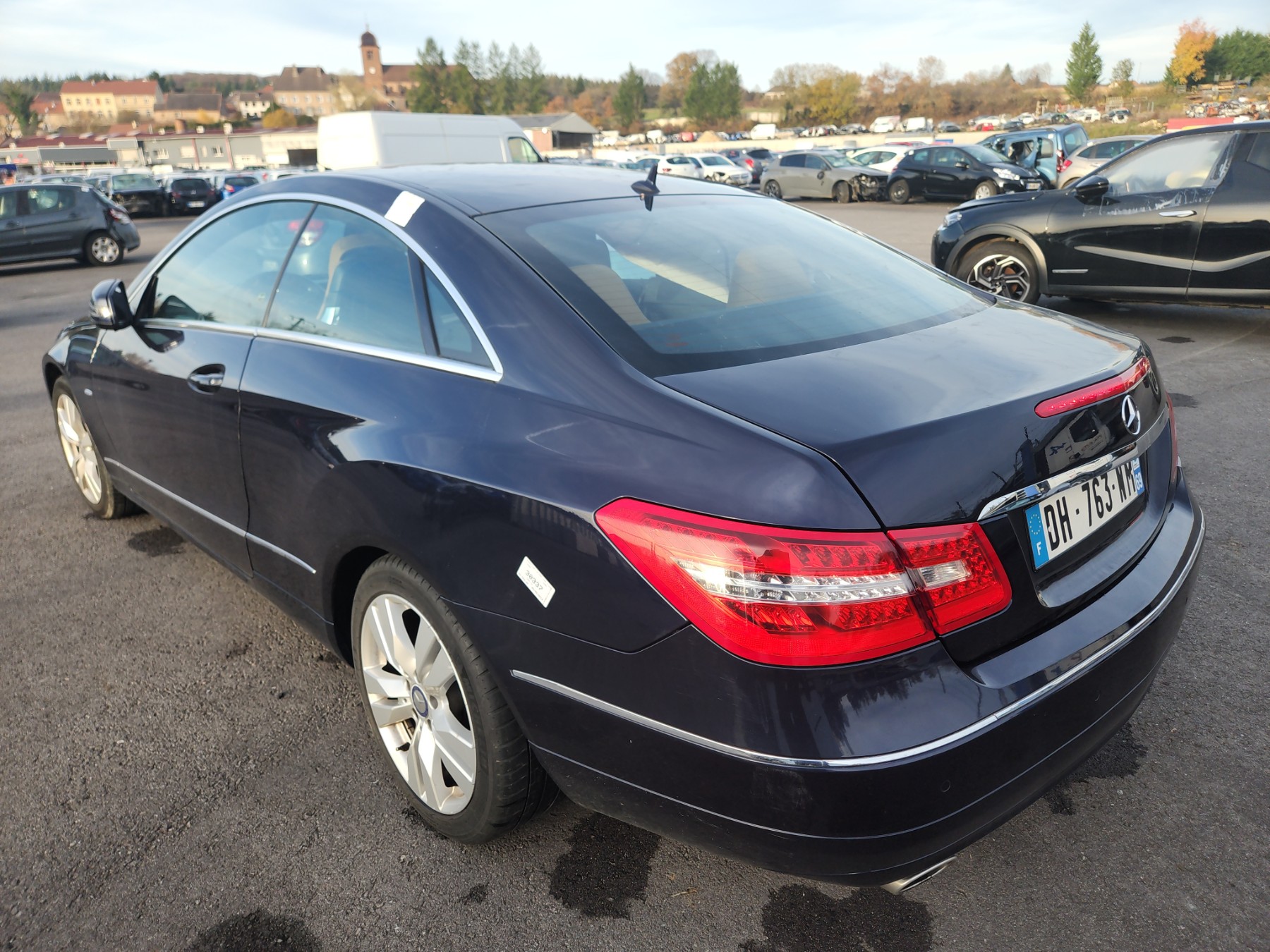 Siege avant gauche pour MERCEDES CLASSE E 207 PHASE 1 COUPE Siege avant gauche pour MERCEDES CLASSE E 207 PHASE 1 COUPE
