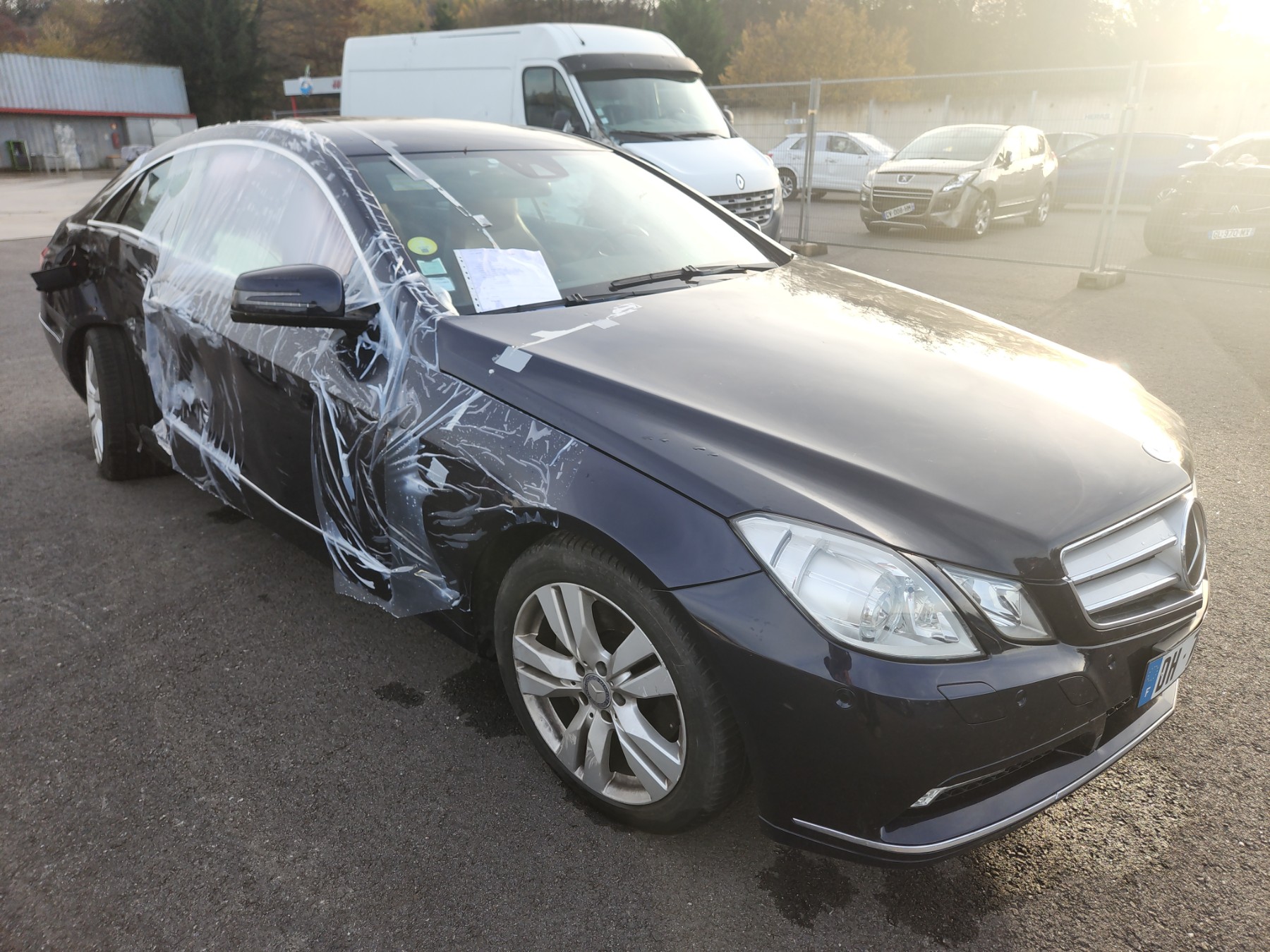 Siege avant gauche pour MERCEDES CLASSE E 207 PHASE 1 COUPE Siege avant gauche pour MERCEDES CLASSE E 207 PHASE 1 COUPE
