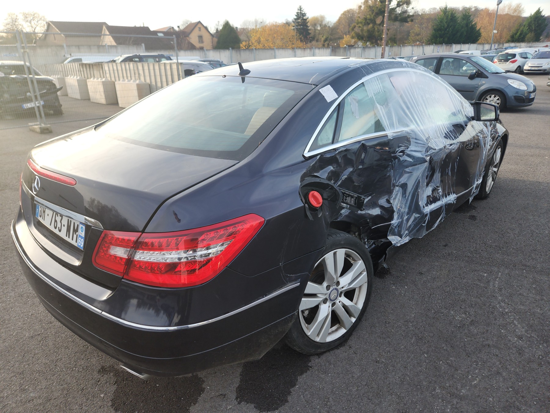 Siege avant gauche pour MERCEDES CLASSE E 207 PHASE 1 COUPE Siege avant gauche pour MERCEDES CLASSE E 207 PHASE 1 COUPE