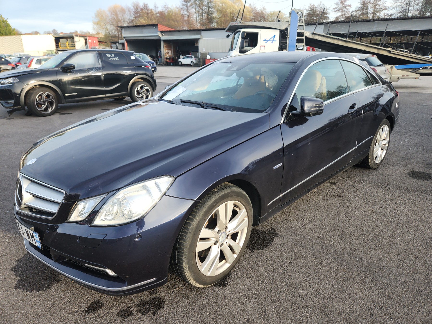 Siege avant gauche pour MERCEDES CLASSE E 207 PHASE 1 COUPE Siege avant gauche pour MERCEDES CLASSE E 207 PHASE 1 COUPE