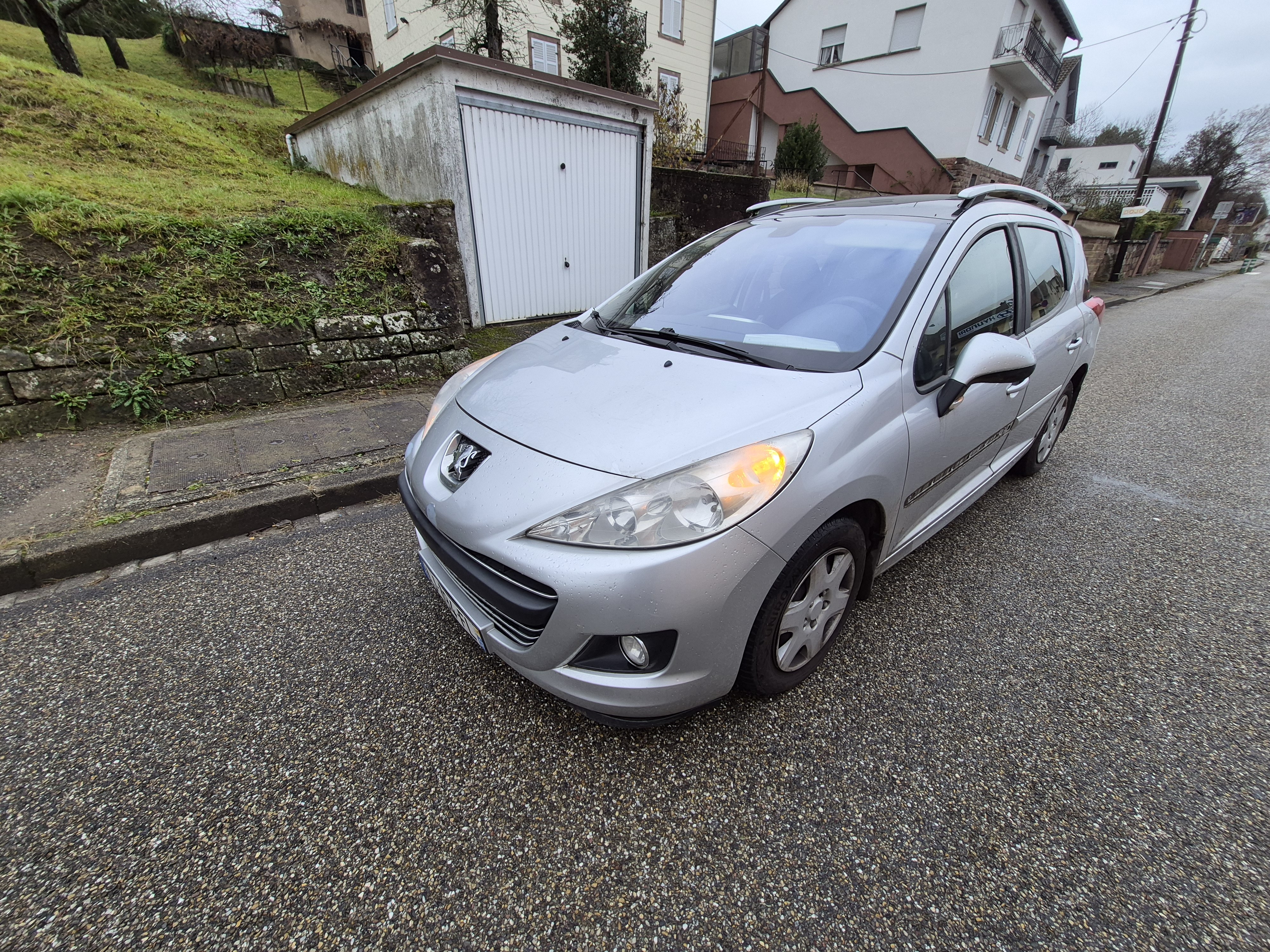 Retroviseur gauche pour PEUGEOT 207 PHASE 2 BREAK Retroviseur gauche pour PEUGEOT 207 PHASE 2 BREAK