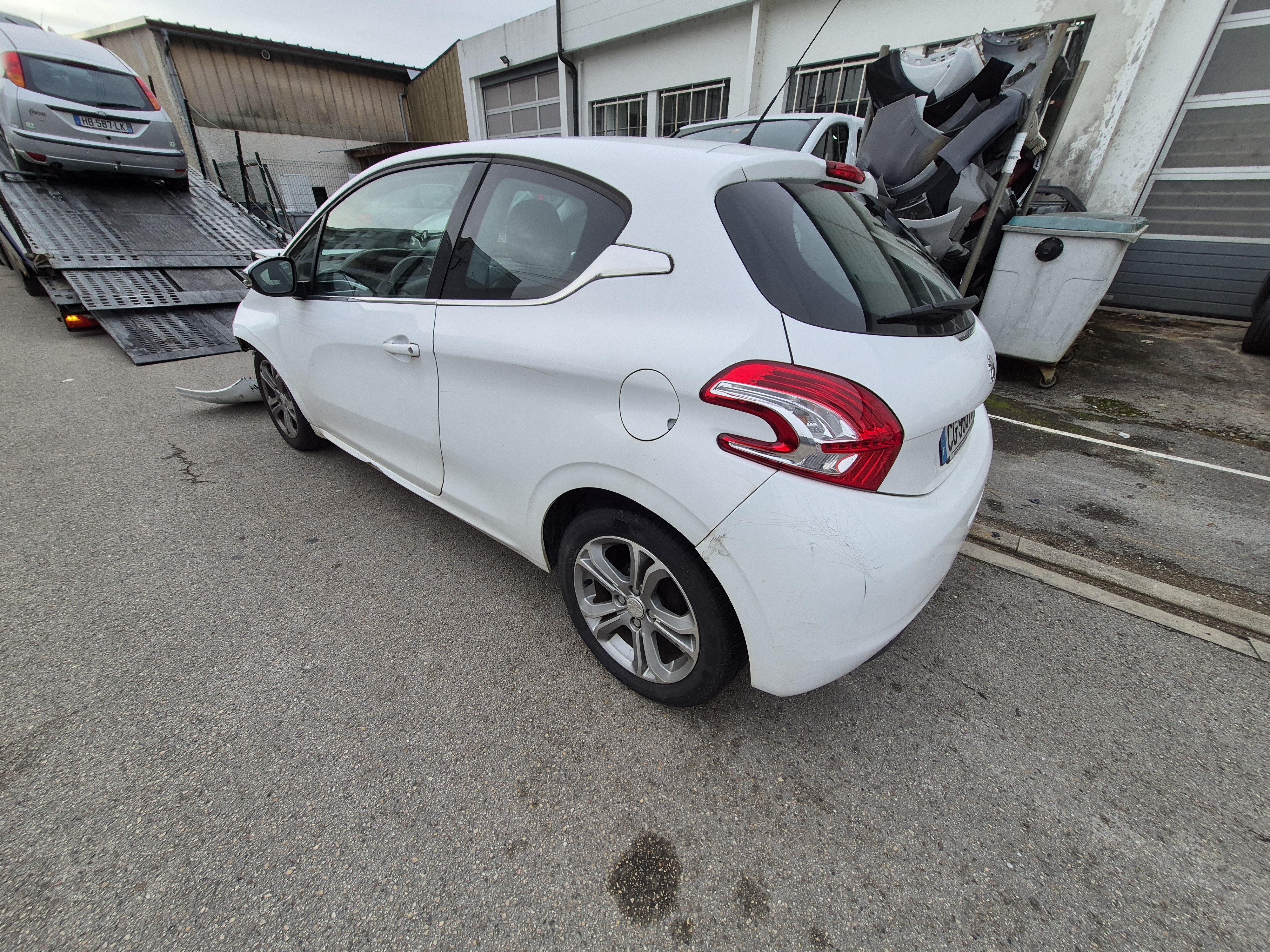 Porte avant gauche pour PEUGEOT 208 1 PHASE 1 Porte avant gauche pour PEUGEOT 208 1 PHASE 1