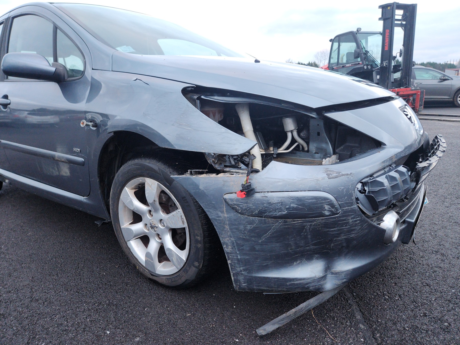 Aile avant gauche pour PEUGEOT 307 PHASE 2 Aile avant gauche pour PEUGEOT 307 PHASE 2