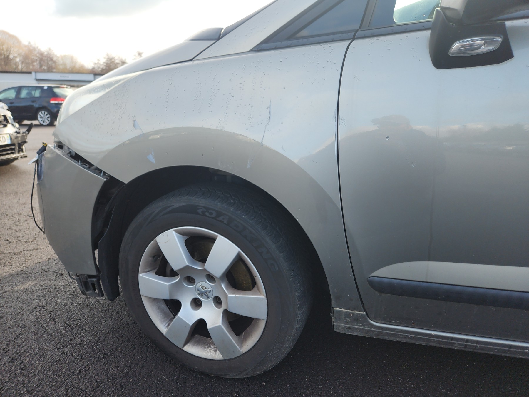 Porte arriere gauche pour PEUGEOT 5008 1 PHASE 1 Porte arriere gauche pour PEUGEOT 5008 1 PHASE 1