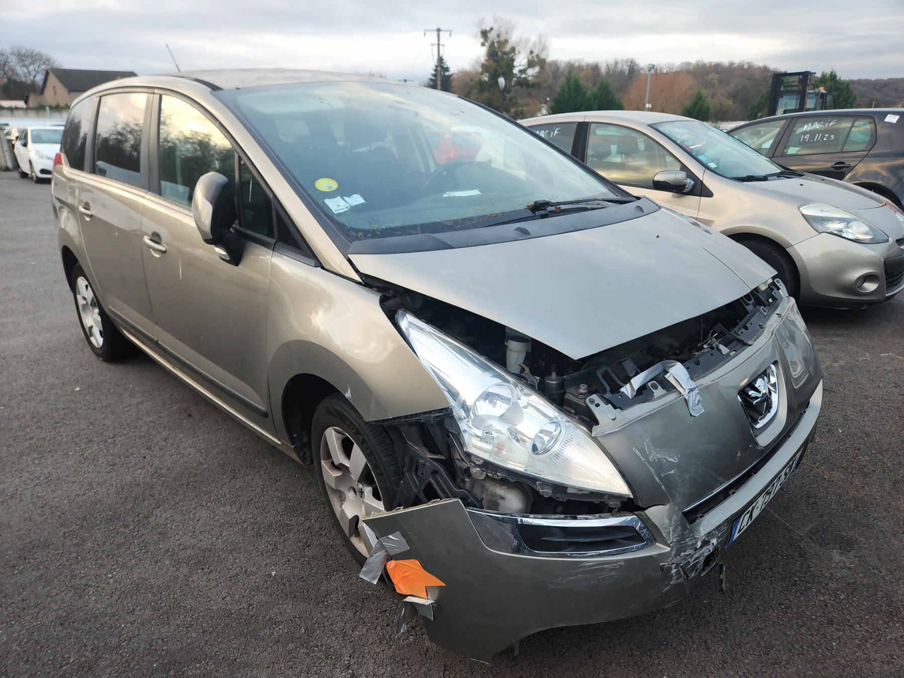 Porte arriere gauche pour PEUGEOT 5008 1 PHASE 1 Porte arriere gauche pour PEUGEOT 5008 1 PHASE 1