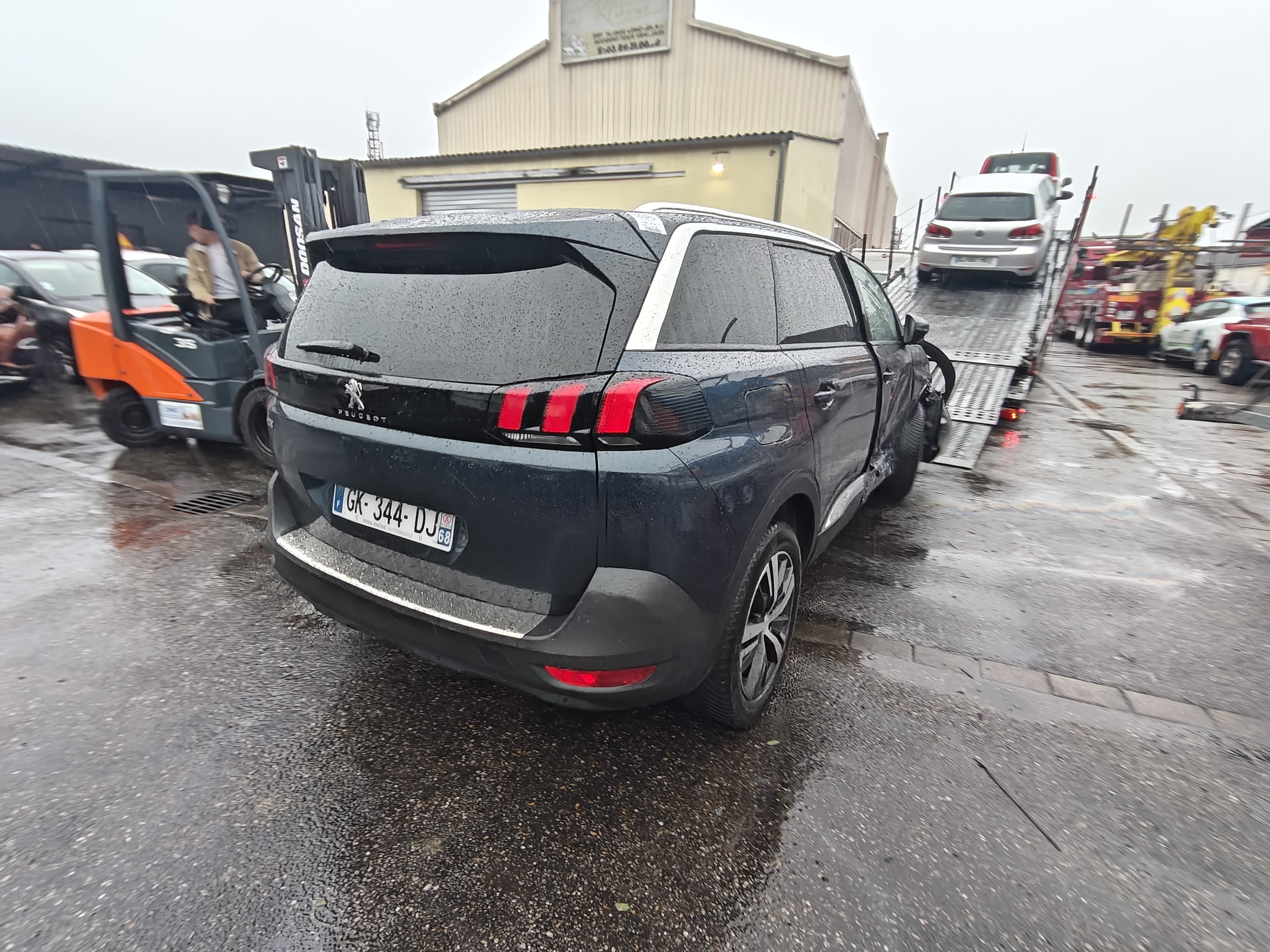 Jante pour PEUGEOT 5008 2 PHASE 1 Jante pour PEUGEOT 5008 2 PHASE 1