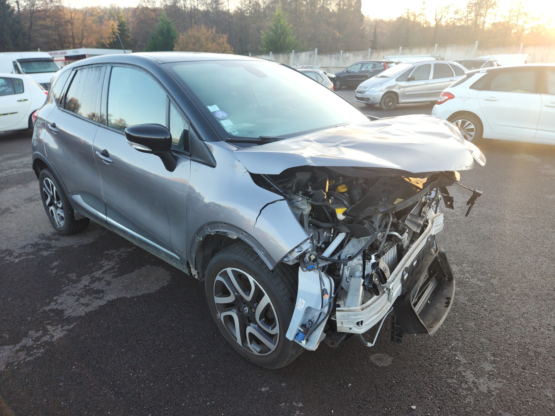 Extension d'aile arriere gauche pour RENAULT CAPTUR 1 PHASE 1 Extension d'aile arriere gauche pour RENAULT CAPTUR 1 PHASE 1