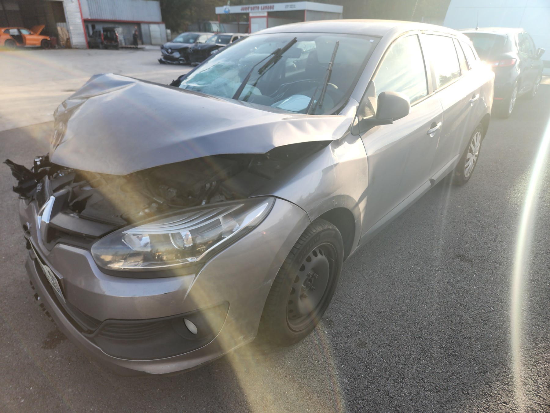 Feu arriere principal droit (feux) pour RENAULT MEGANE 3 PHASE 2 BREAK Feu arriere principal droit (feux) pour RENAULT MEGANE 3 PHASE 2 BREAK