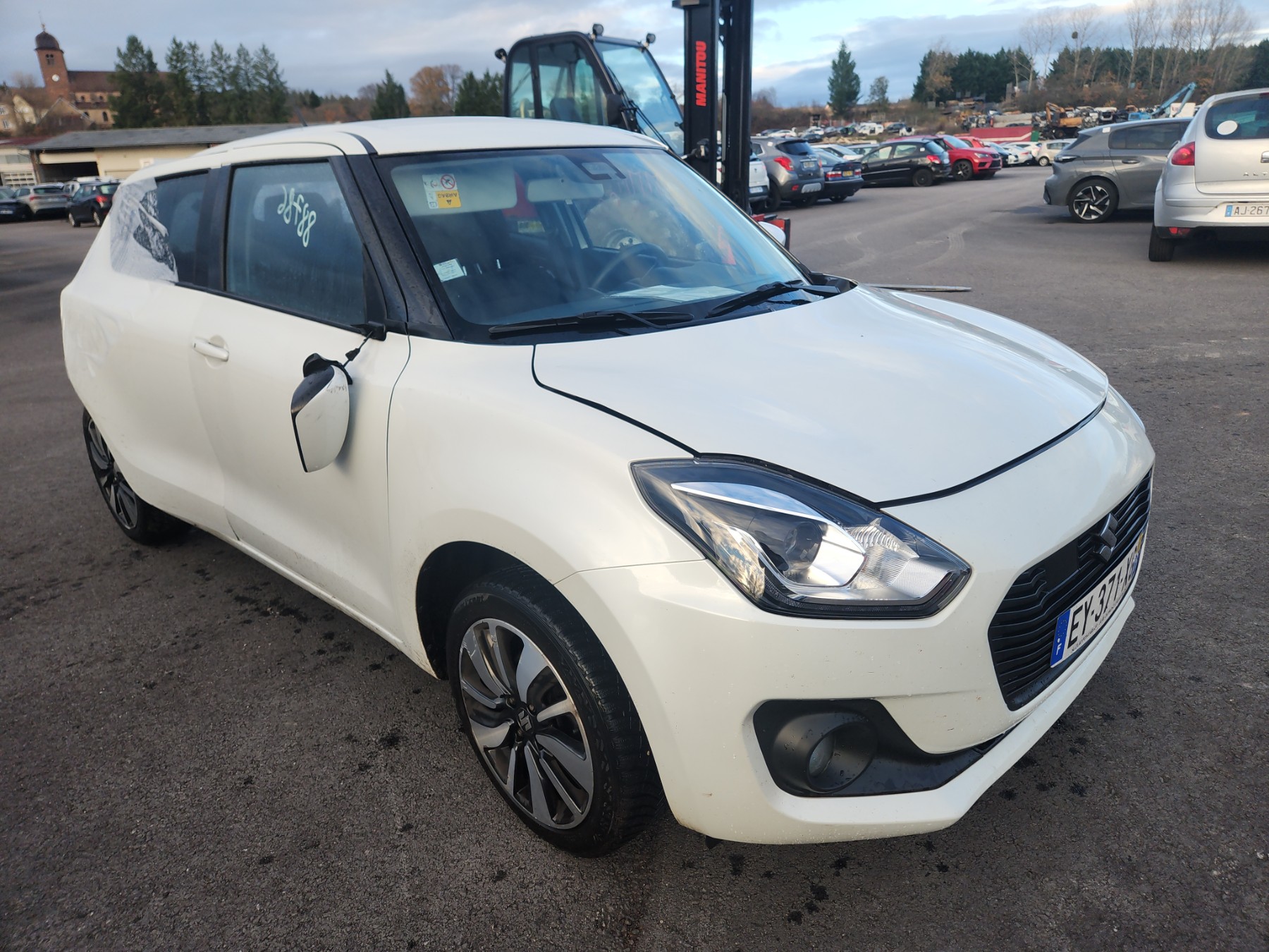 Appui tete avant pour SUZUKI SWIFT 5 Appui tete avant pour SUZUKI SWIFT 5