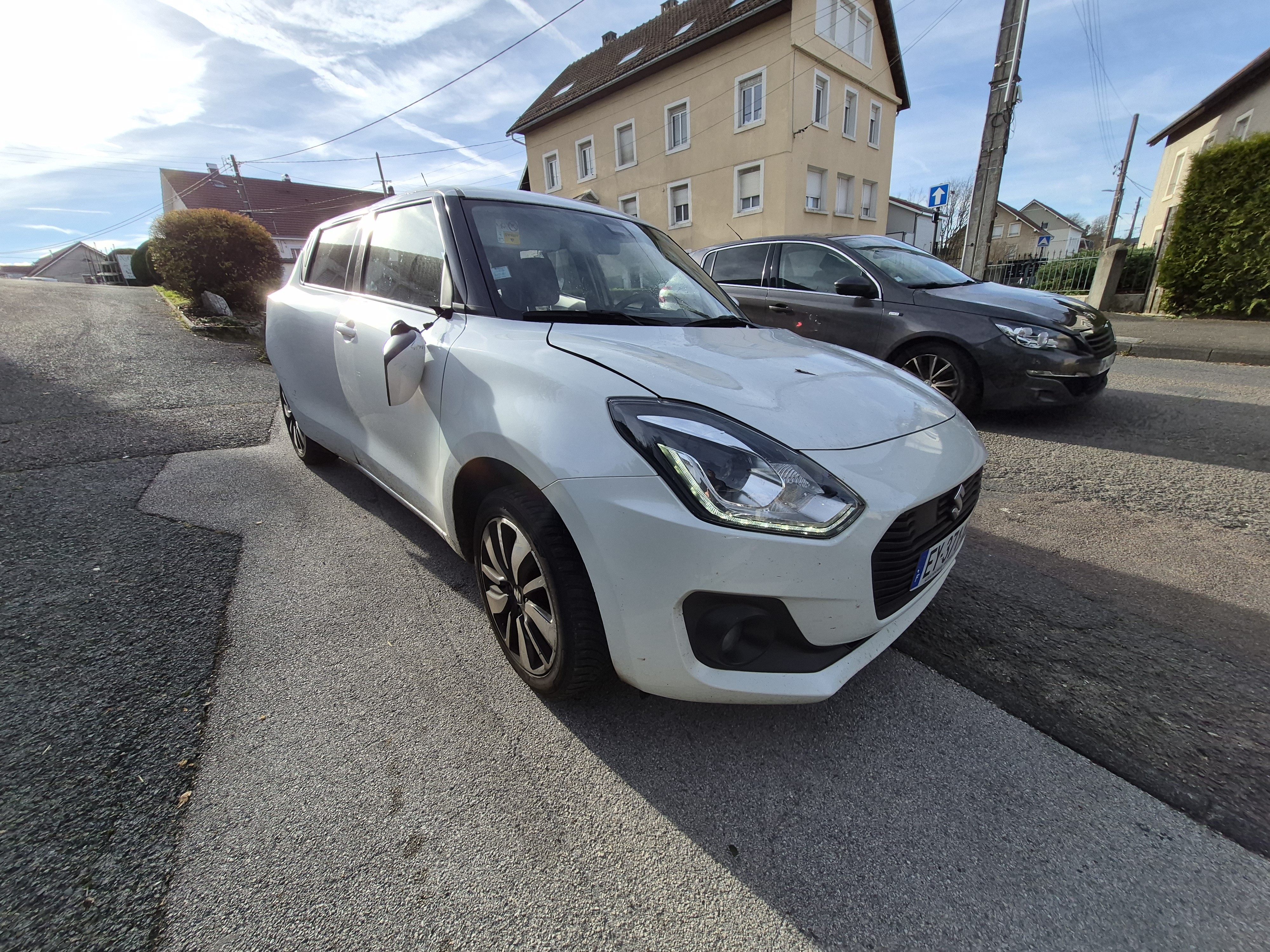 Appui tete avant pour SUZUKI SWIFT 5 Appui tete avant pour SUZUKI SWIFT 5