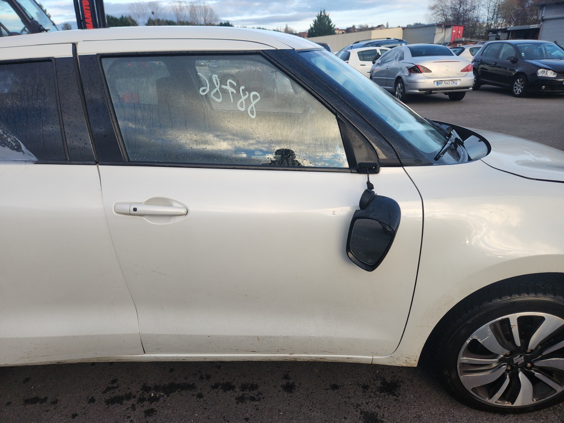 Appui tete avant pour SUZUKI SWIFT 5 Appui tete avant pour SUZUKI SWIFT 5