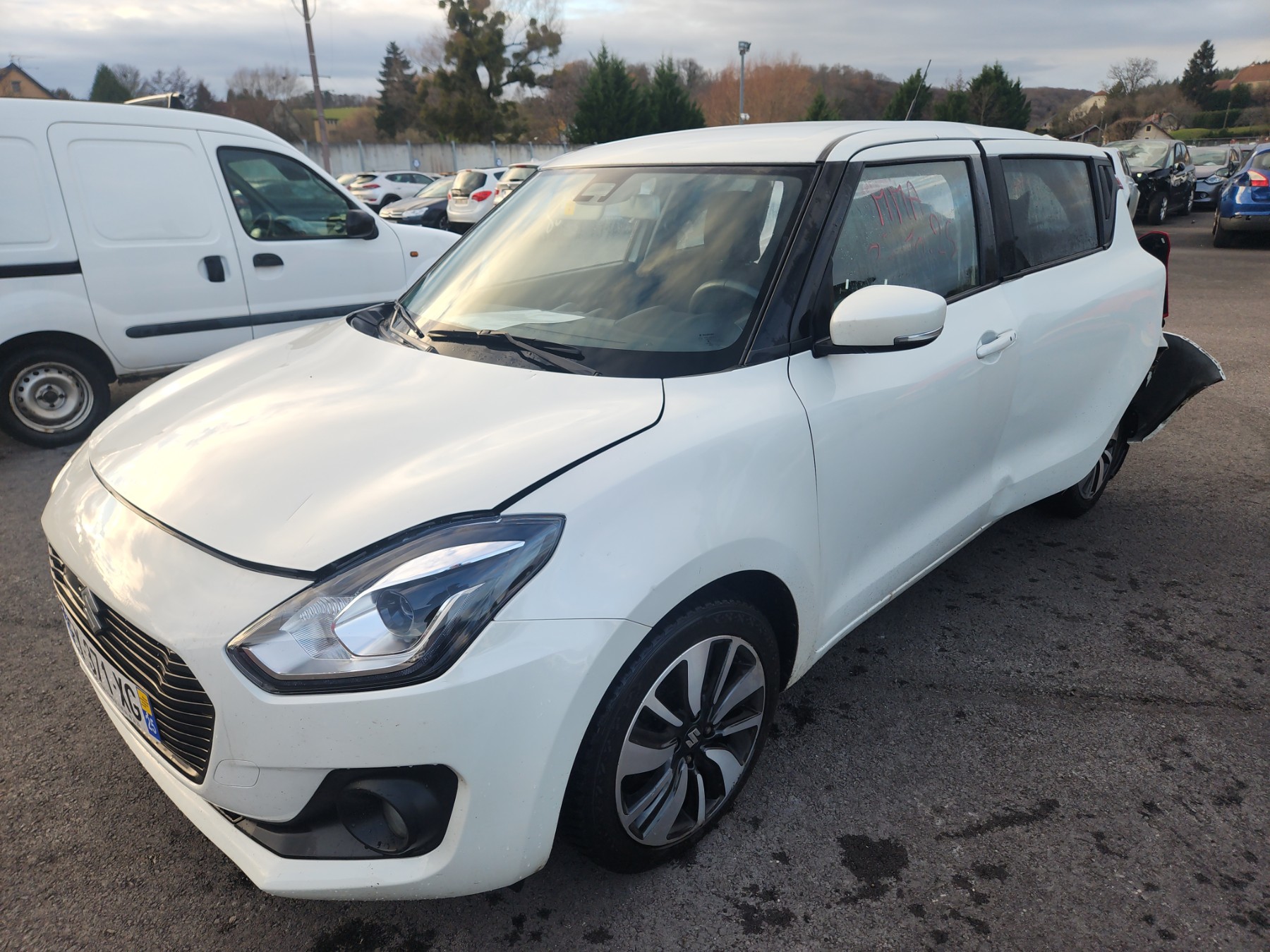 Appui tete avant pour SUZUKI SWIFT 5 Appui tete avant pour SUZUKI SWIFT 5