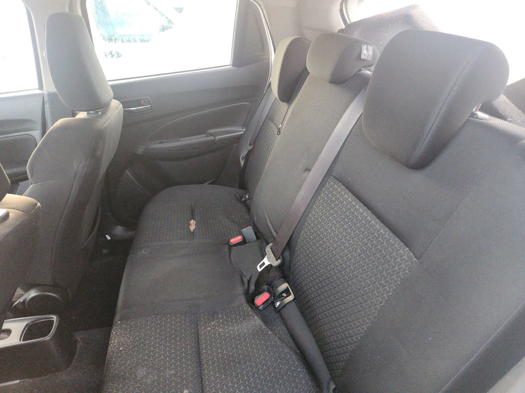 Appui tete avant pour SUZUKI SWIFT 5 Appui tete avant pour SUZUKI SWIFT 5