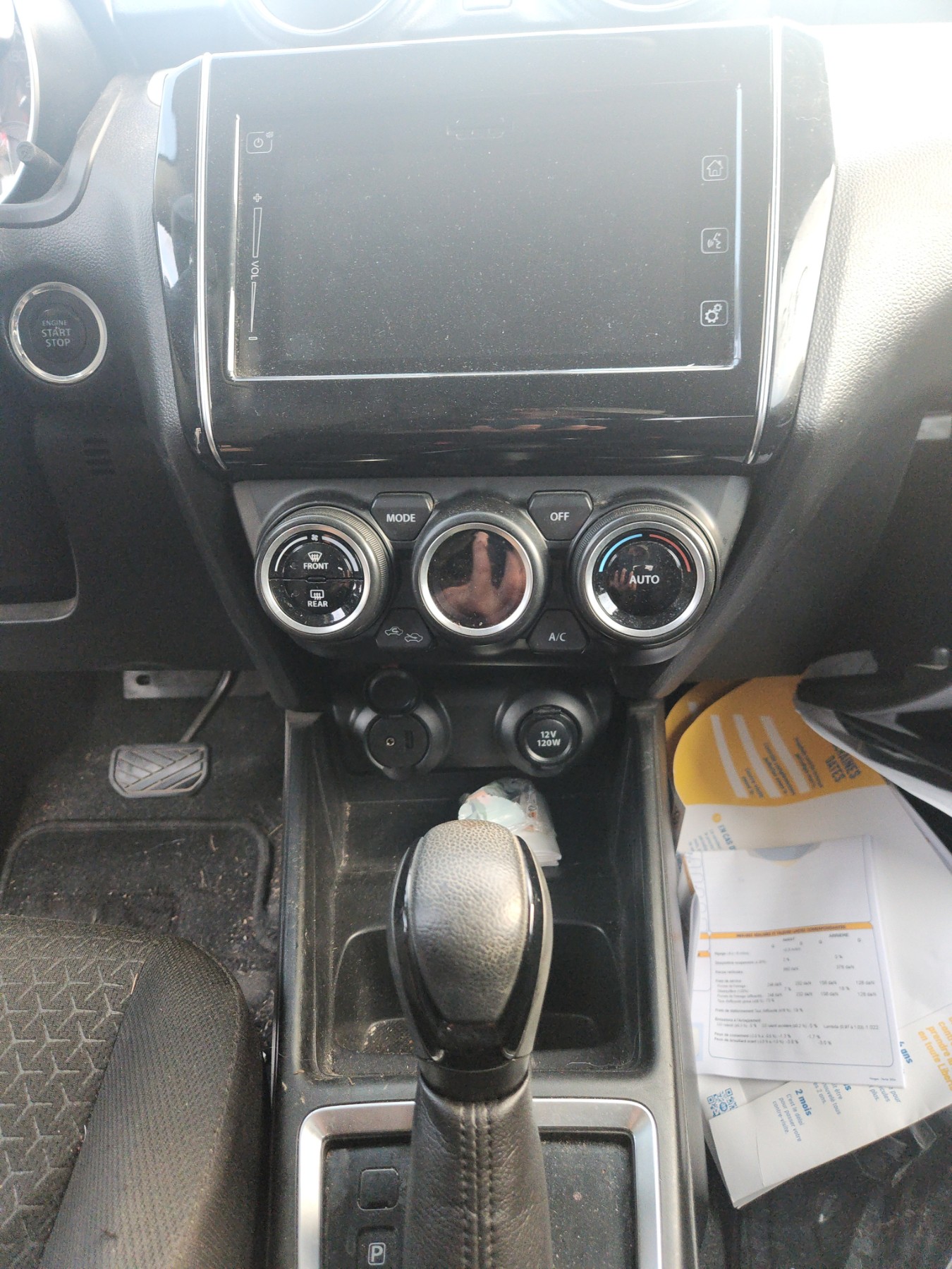 Appui tete avant pour SUZUKI SWIFT 5 Appui tete avant pour SUZUKI SWIFT 5