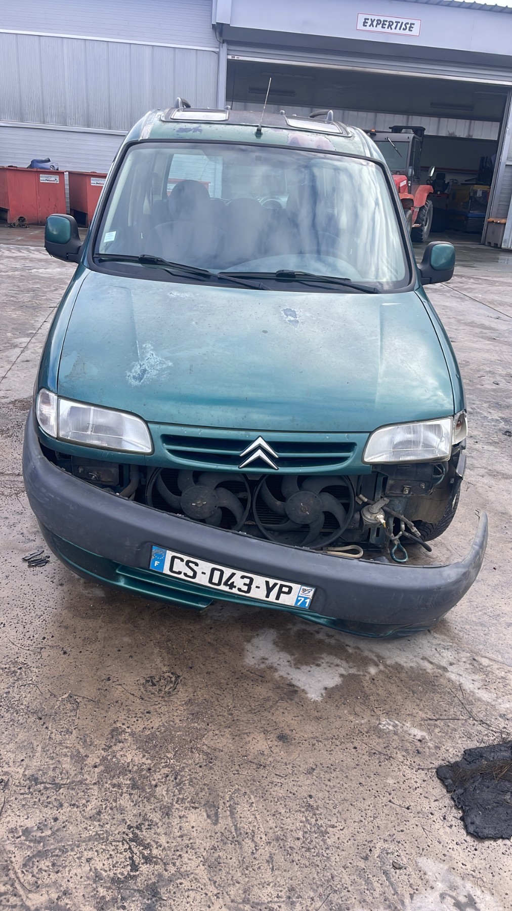 Feu arriere principal gauche (feux) pour CITROEN BERLINGO 1 PHASE 1 Feu arriere principal gauche (feux) pour CITROEN BERLINGO 1 PHASE 1