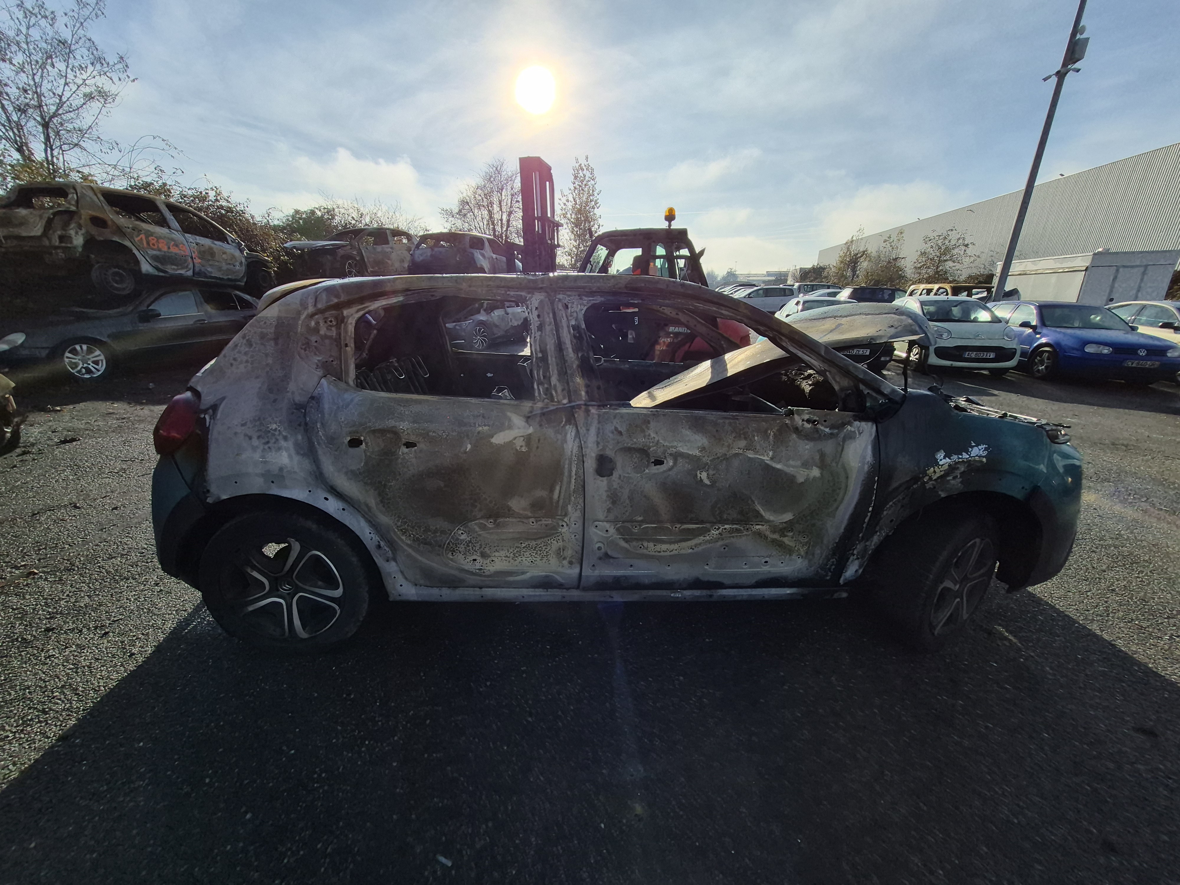 Anti brouillard droit (feux) pour CITROEN C3 3 PHASE 1 Anti brouillard droit (feux) pour CITROEN C3 3 PHASE 1