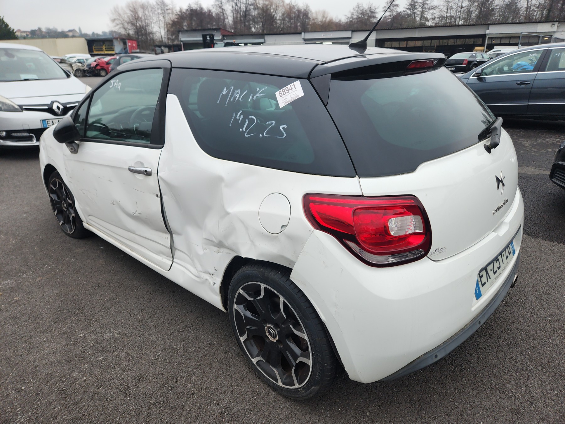 Feu diurne avant gauche pour CITROEN DS3 PHASE 1 Feu diurne avant gauche pour CITROEN DS3 PHASE 1