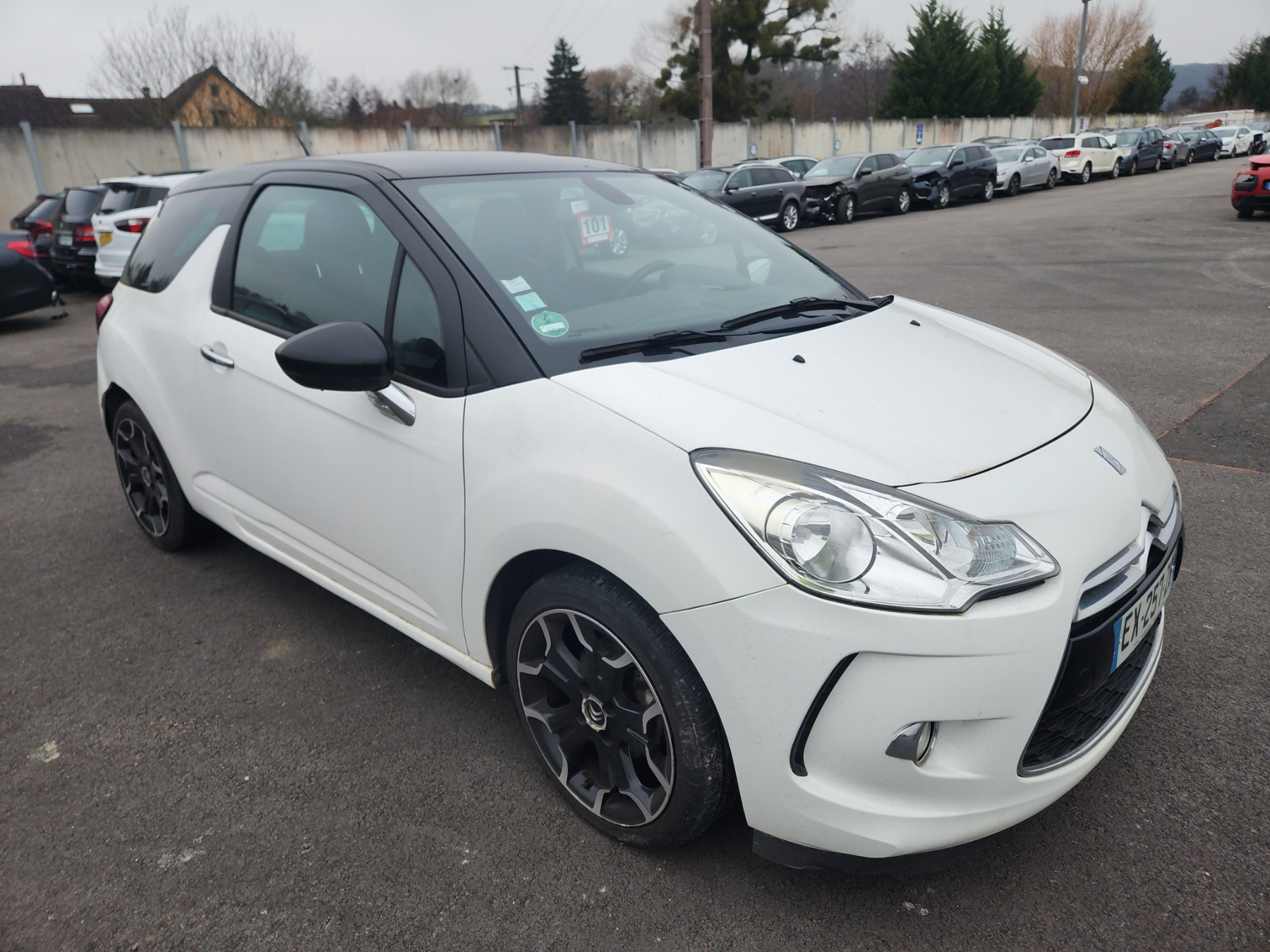 Feu diurne avant gauche pour CITROEN DS3 PHASE 1 Feu diurne avant gauche pour CITROEN DS3 PHASE 1