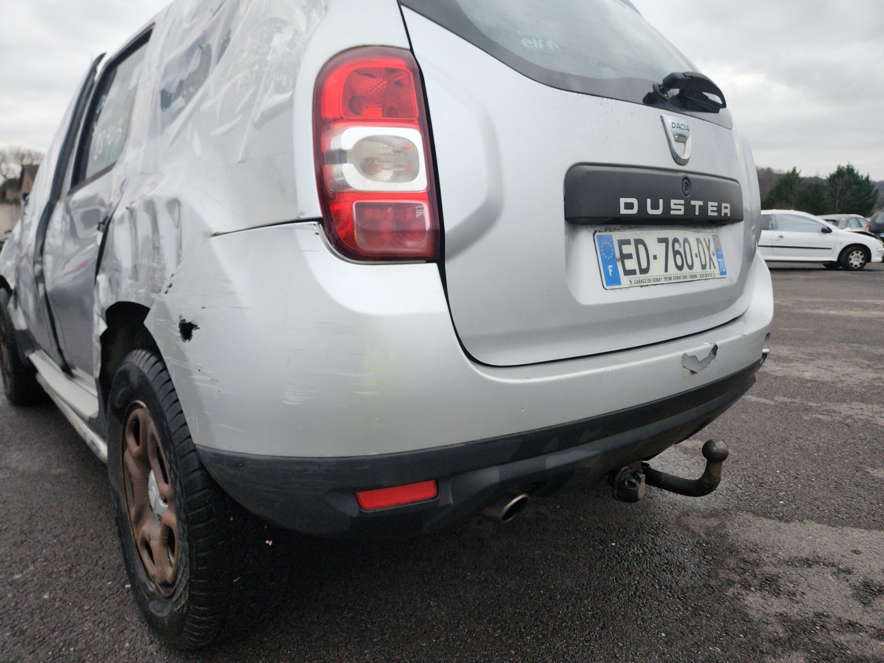 Attelage (boule de remorquage) pour DACIA DUSTER 1 PHASE 2 Attelage (boule de remorquage) pour DACIA DUSTER 1 PHASE 2