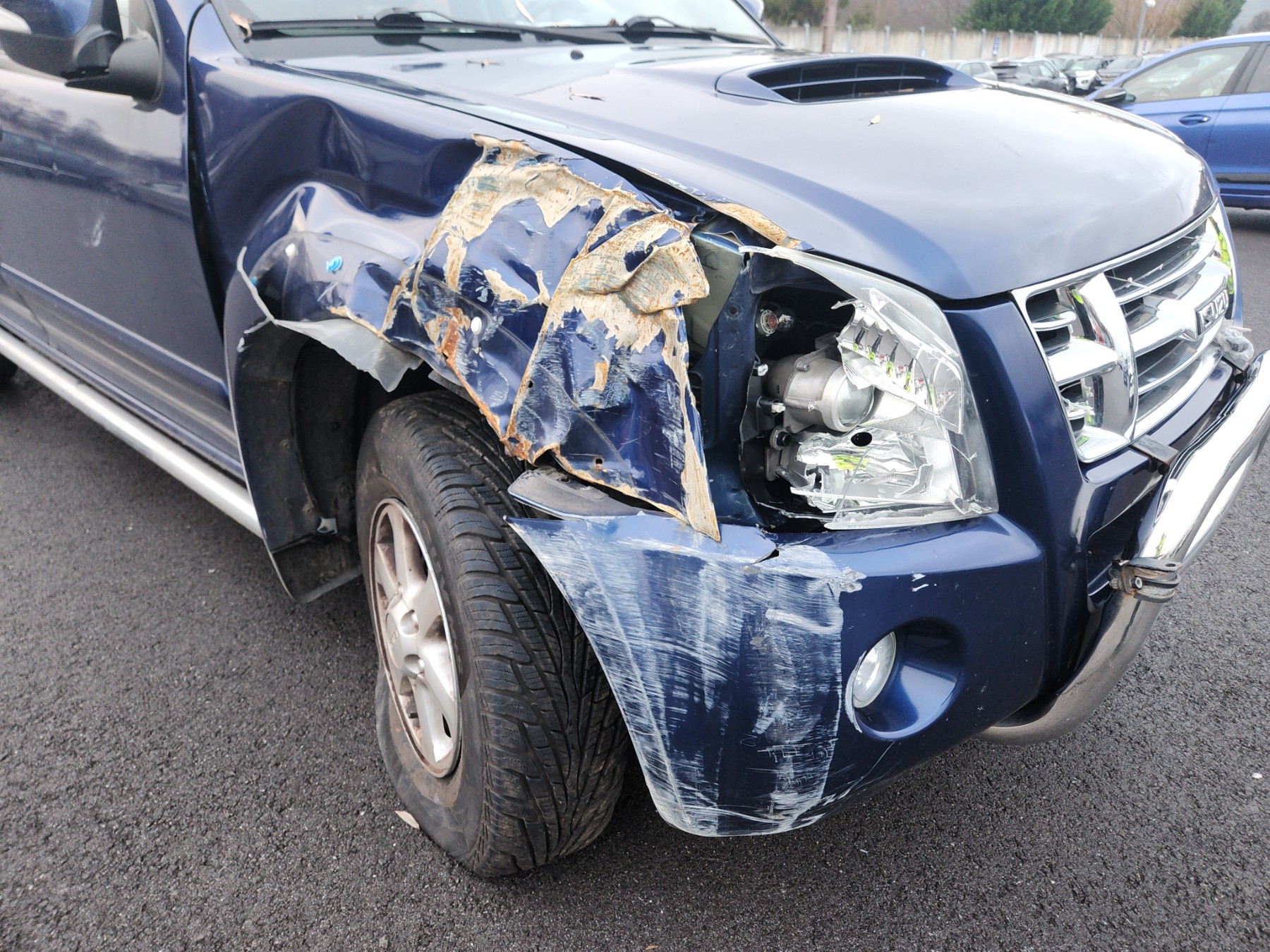 Aile avant gauche pour ISUZU D-MAX 1 PHASE 2 Aile avant gauche pour ISUZU D-MAX 1 PHASE 2