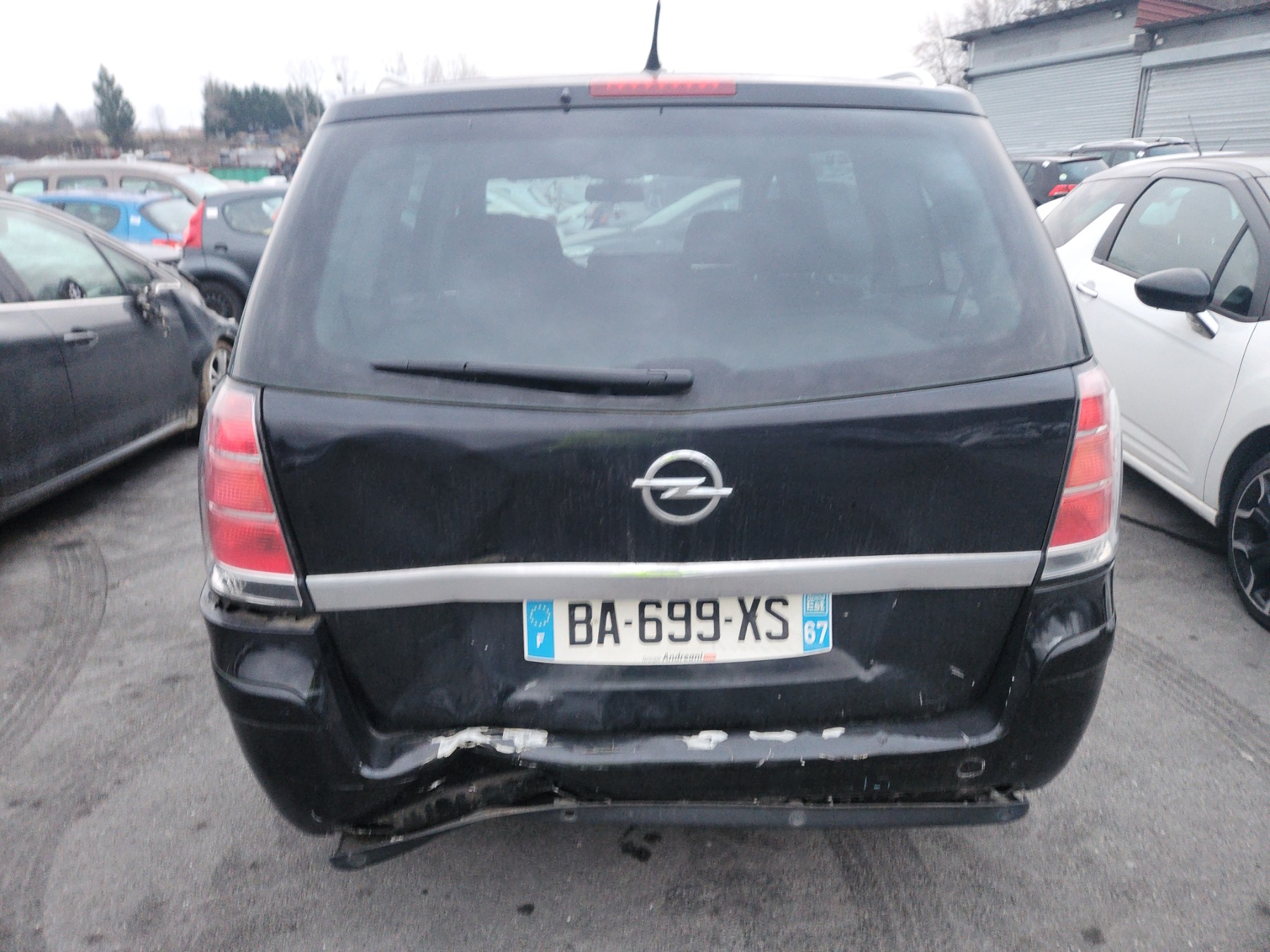Armature avant, Masque avant pour OPEL ZAFIRA B PHASE 1 Armature avant, Masque avant pour OPEL ZAFIRA B PHASE 1