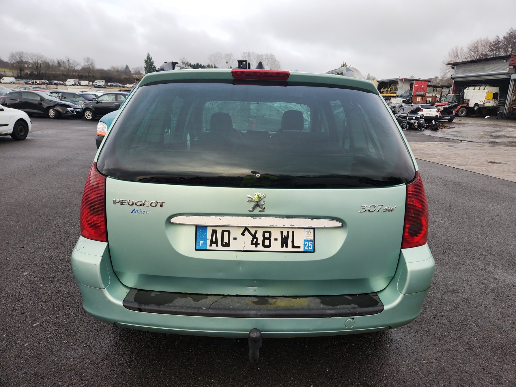 Pare choc avant pour PEUGEOT 307 PHASE 1 BREAK Pare choc avant pour PEUGEOT 307 PHASE 1 BREAK